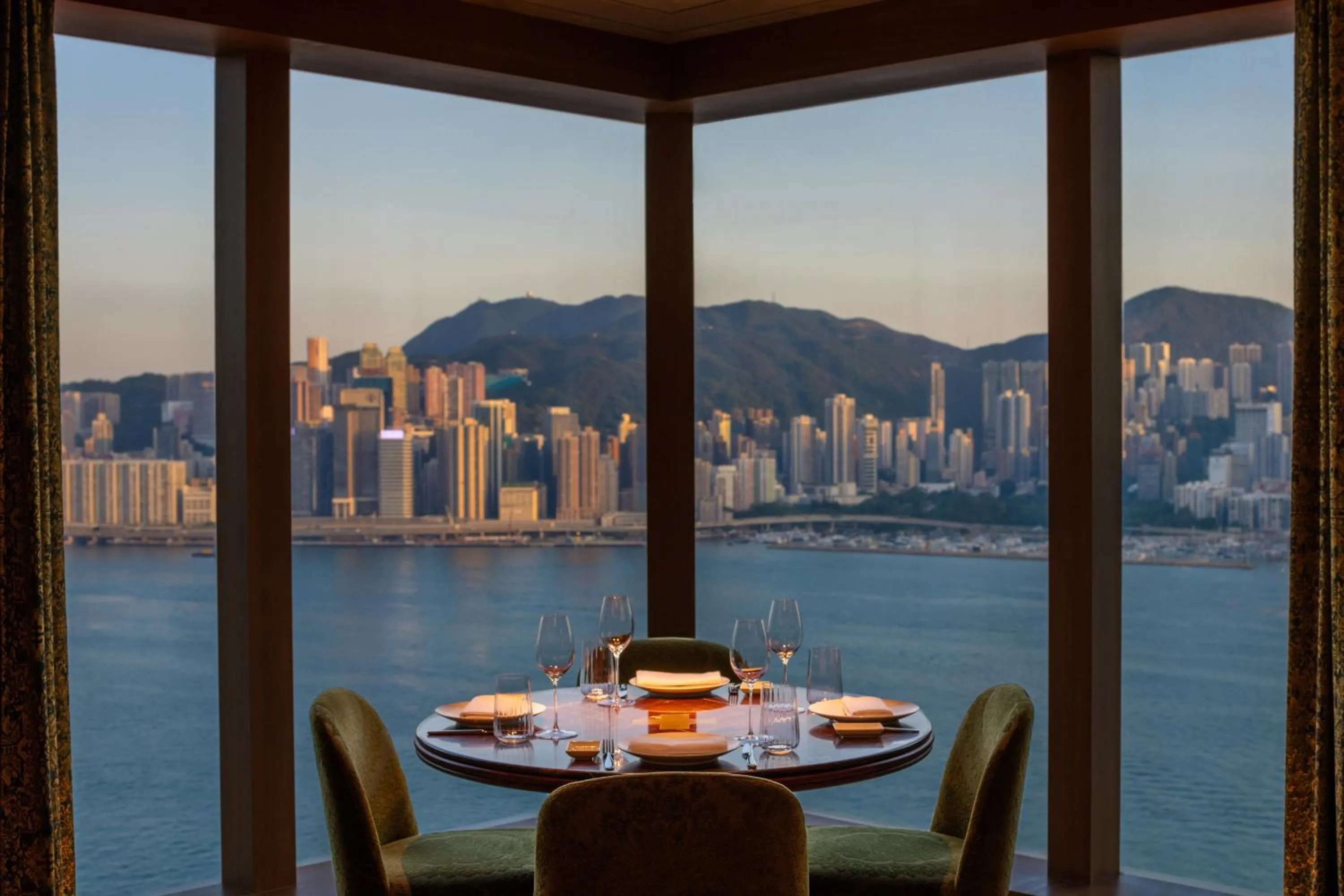 Restaurant/places to eat in Mondrian Hong Kong