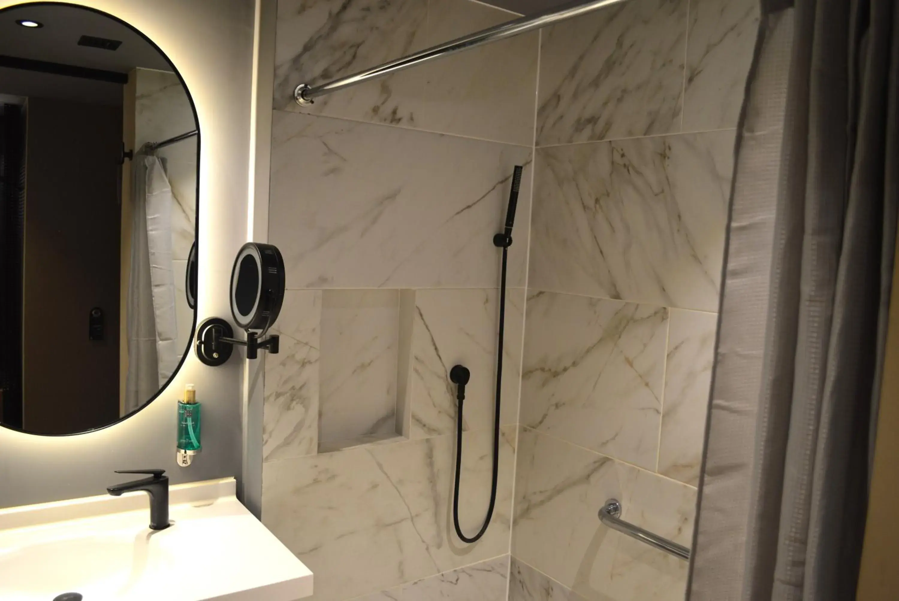 Superior King Room - Disability Acess in Novotel México City Centro Histórico Superior King Room - Disability Acess in Novotel México City Centro Histórico