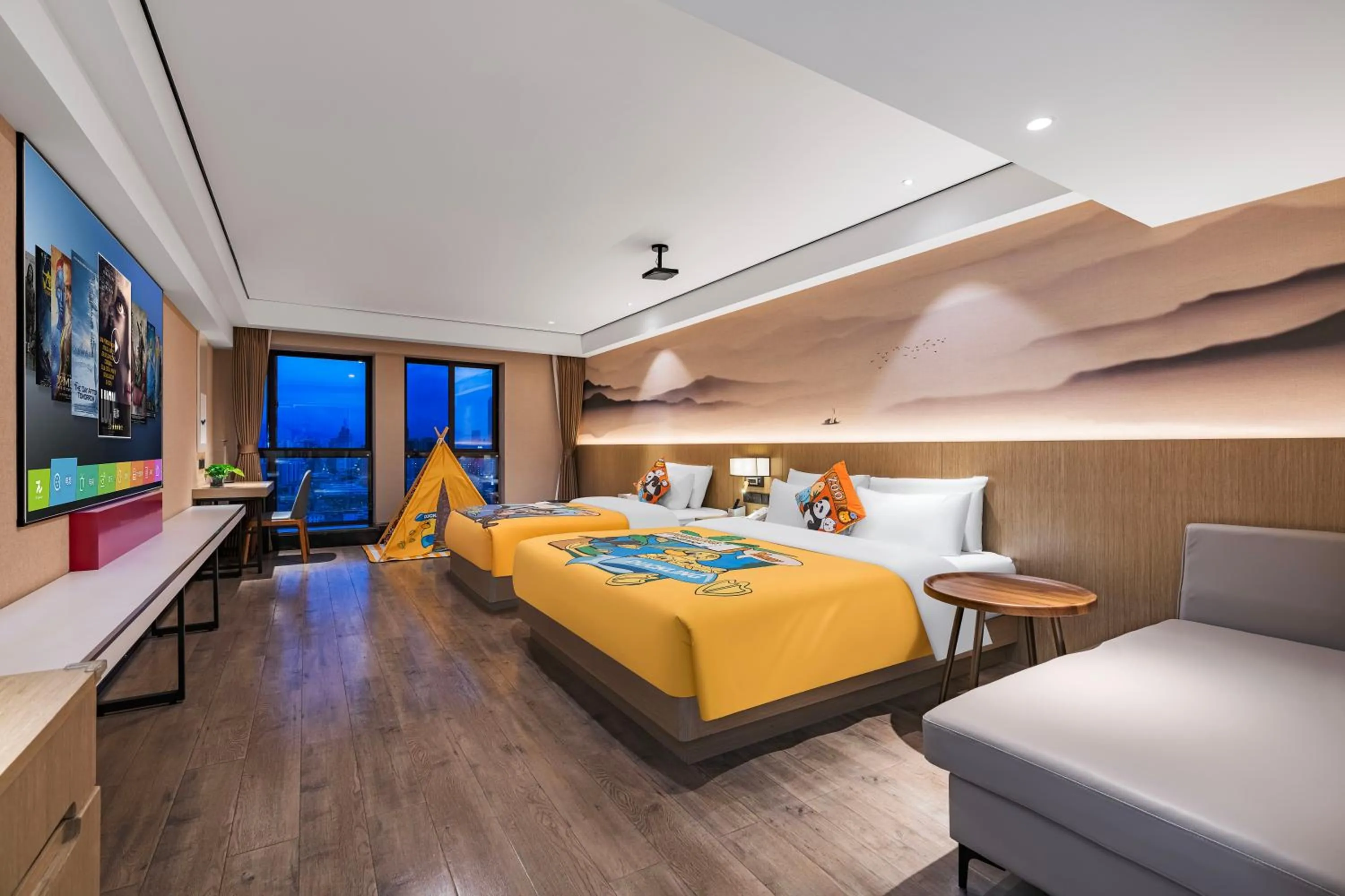 Photo of the whole room, Bed in Ramada Encore by Wyndham Kunming Guandu