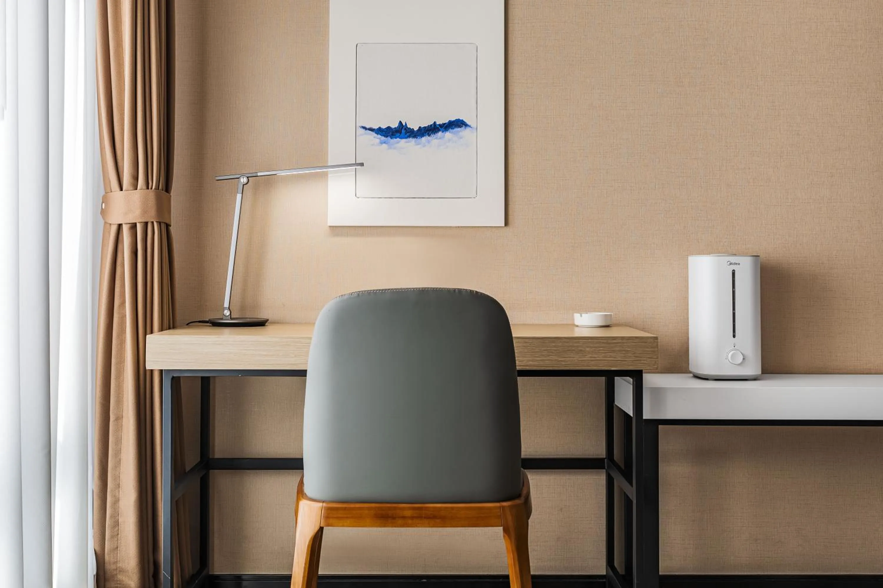 Seating area in Ramada Encore by Wyndham Kunming Guandu