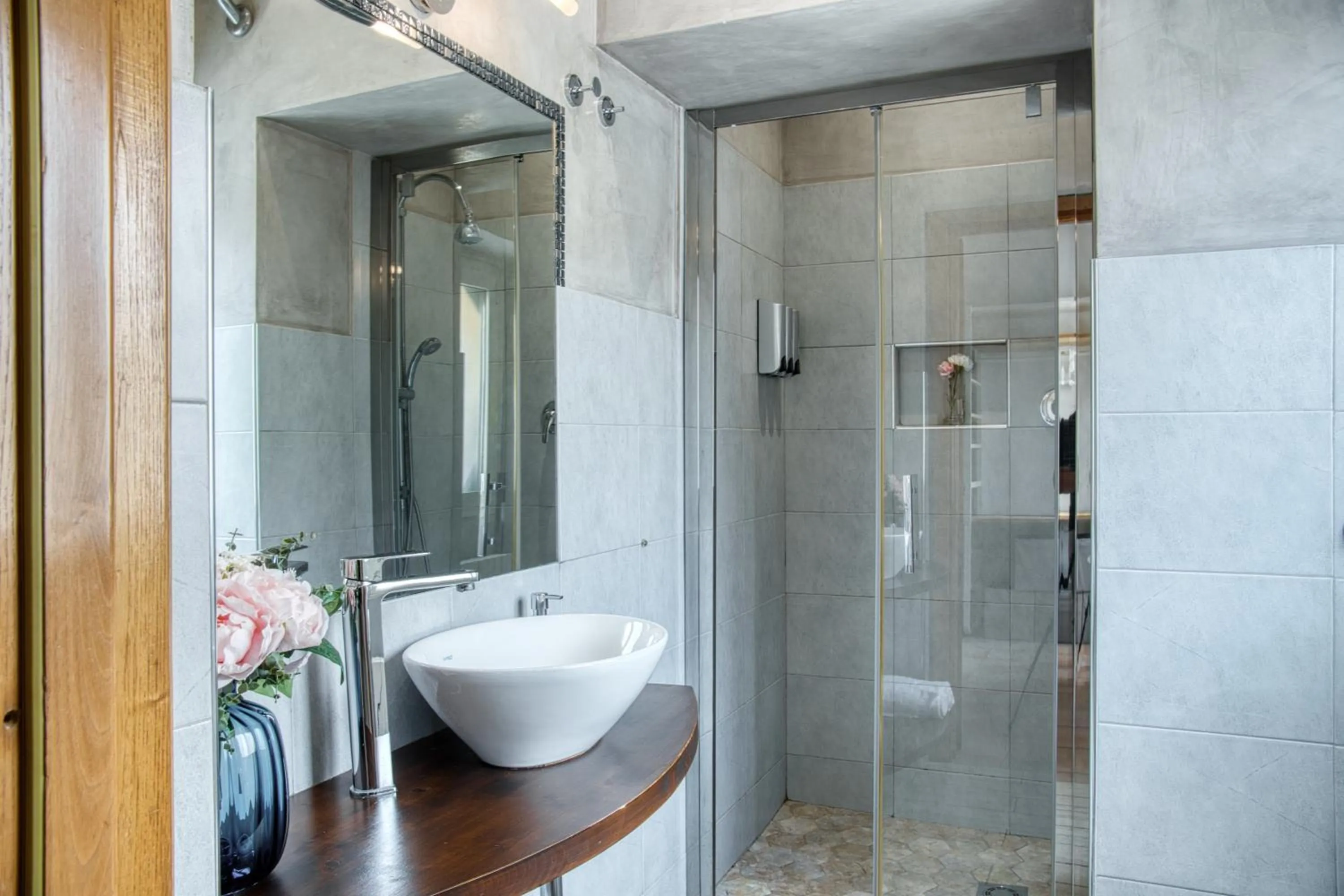 Shower in Di Martino Residence