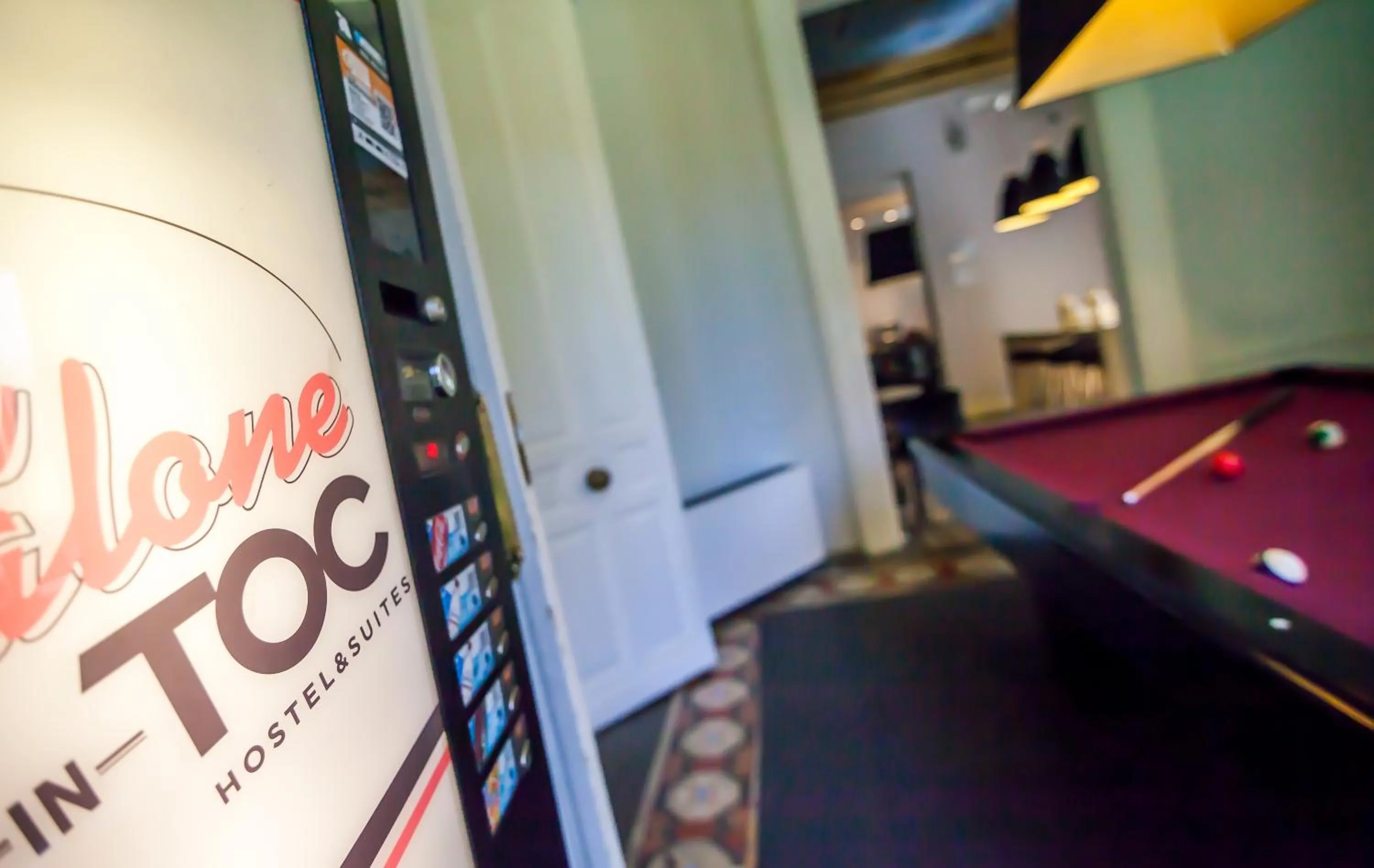 Billiard in Toc Hostel Madrid