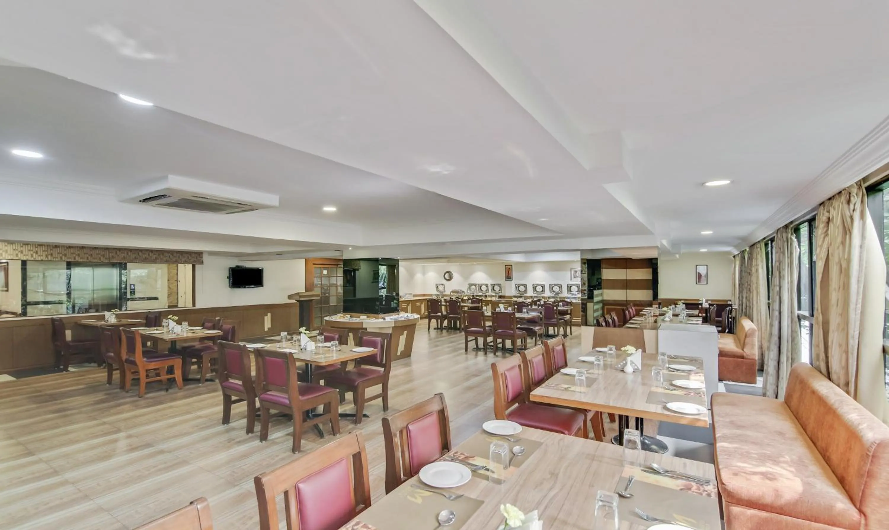 Restaurant/places to eat in Monarch Brigade Road