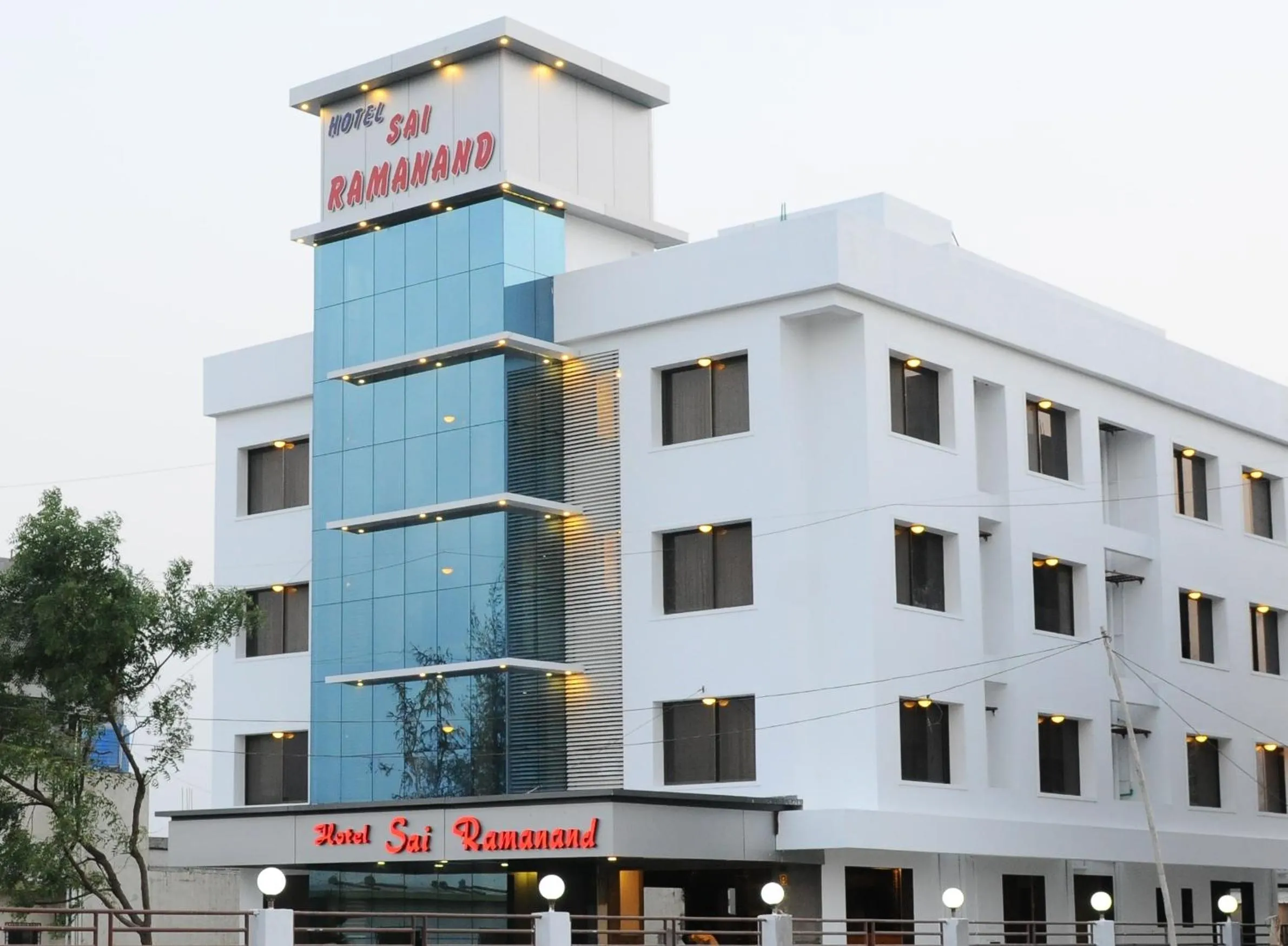 Facade/entrance in Hotel Sai Ramanand