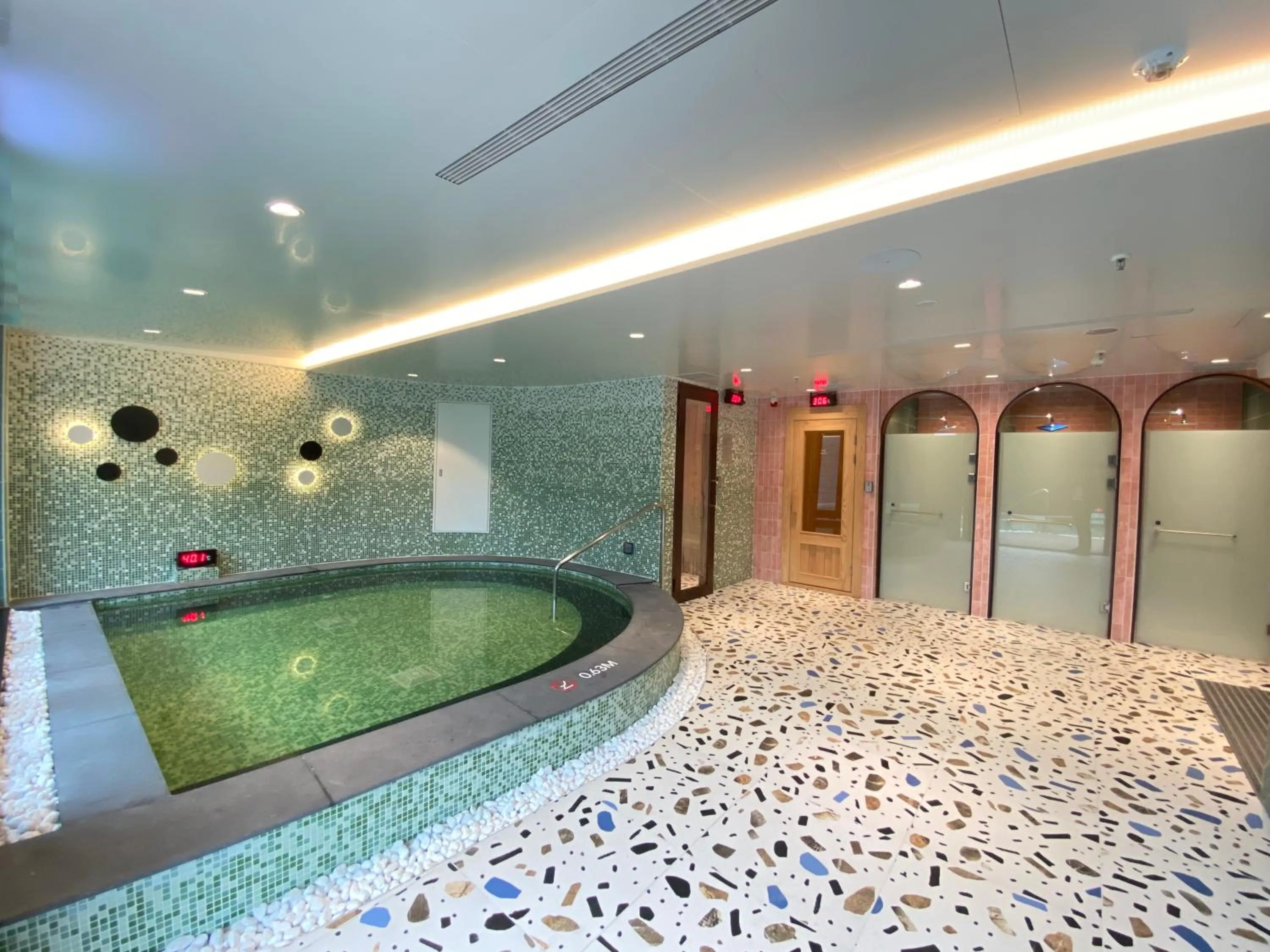 Hot Spring Bath in Wyndham Sun Moon Lake