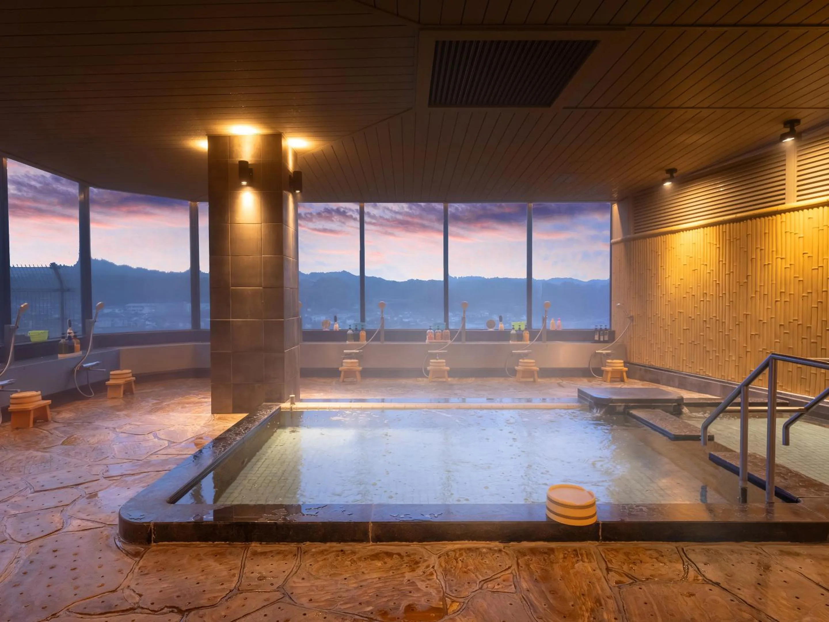 Public Bath in Mikuma Hotel