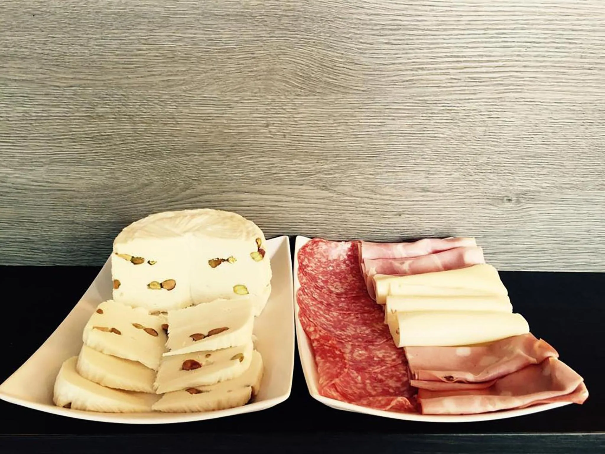 Buffet breakfast in La Scivola Rooms