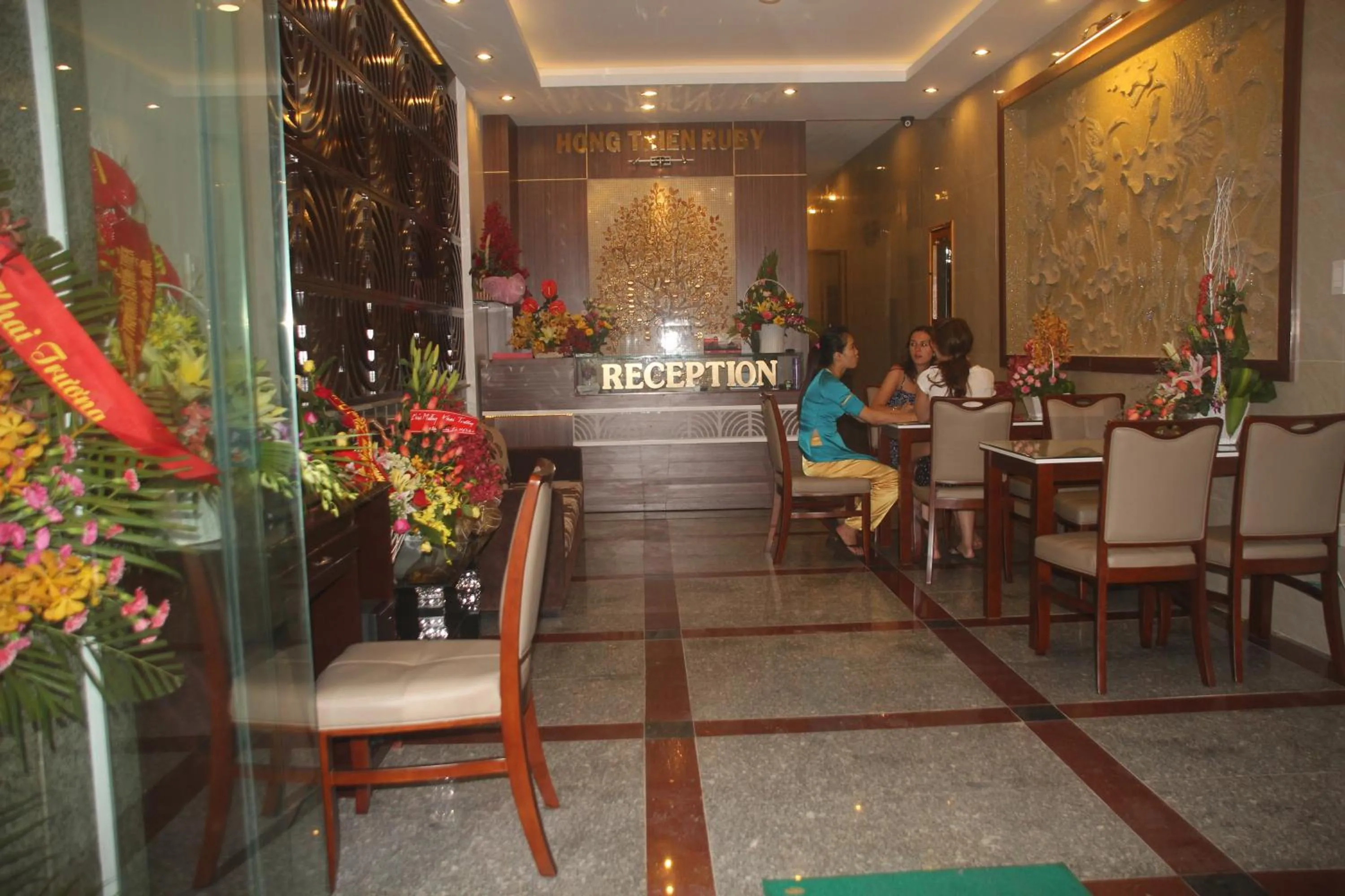 Restaurant/places to eat in Hong Thien Ruby Hotel