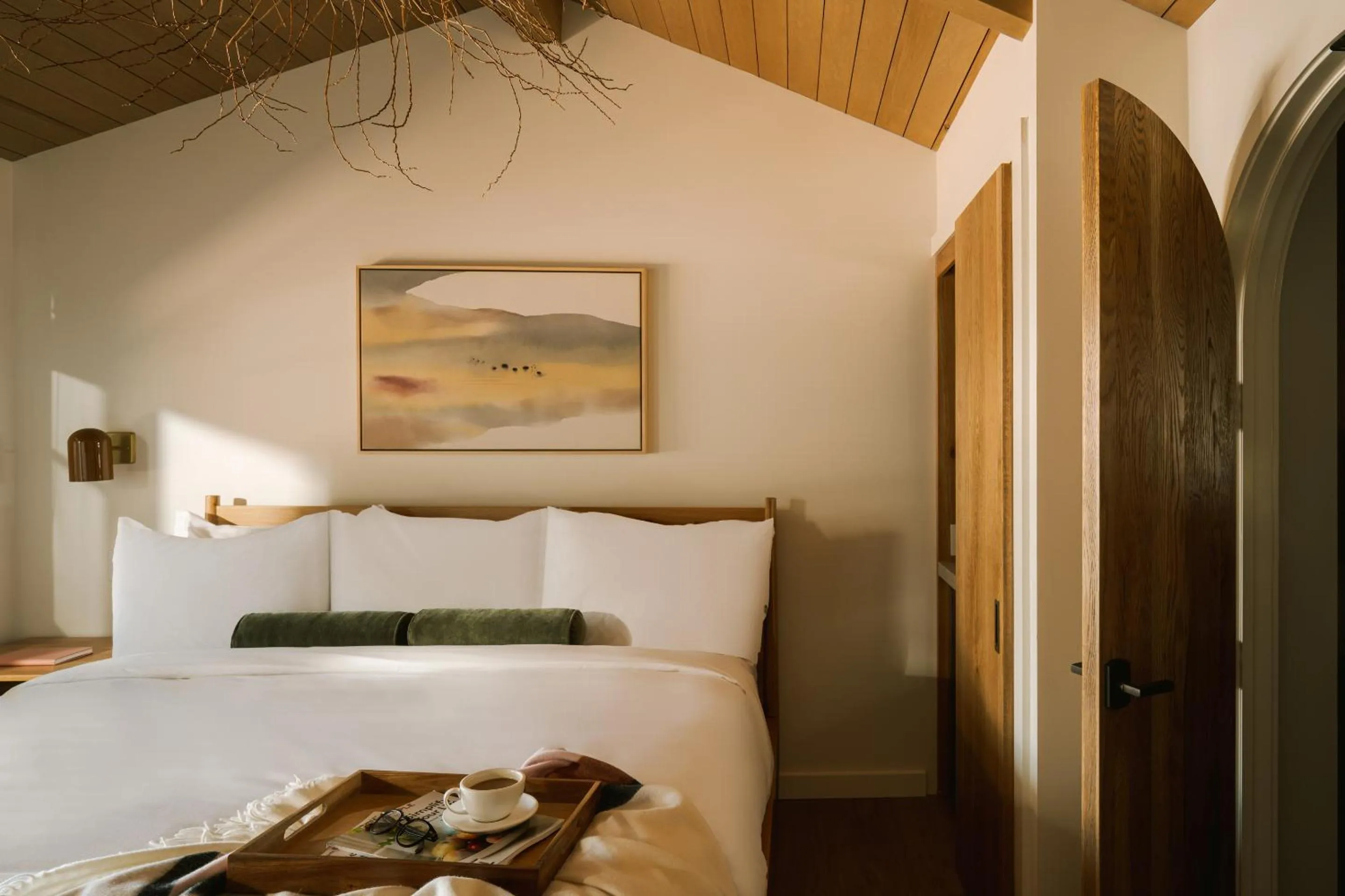 King Room with Sea View in Woods Cove Hotel Laguna Beach, Sonder by Marriott Bonvoy