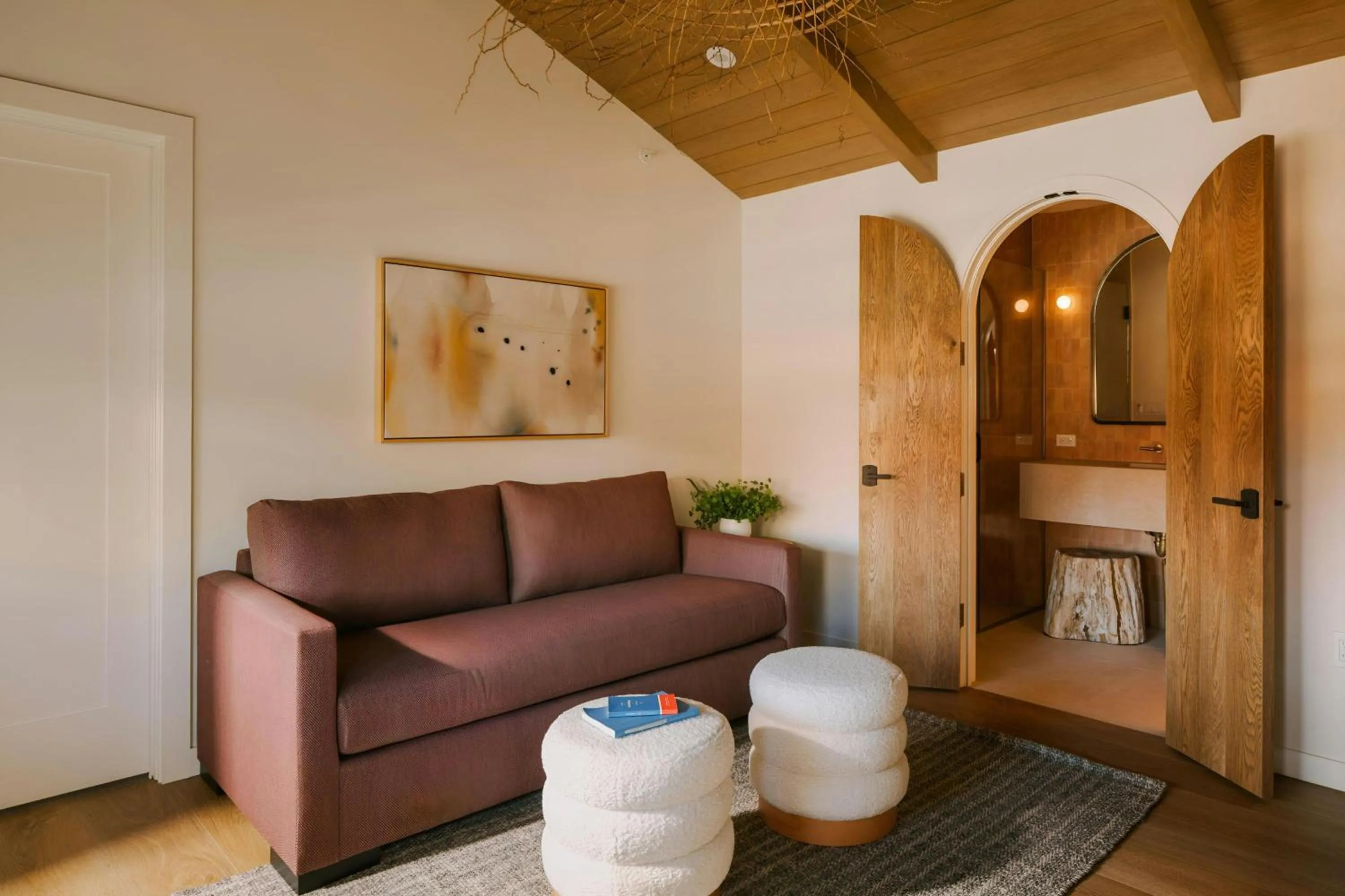 Living room in Woods Cove Hotel Laguna Beach, Sonder by Marriott Bonvoy