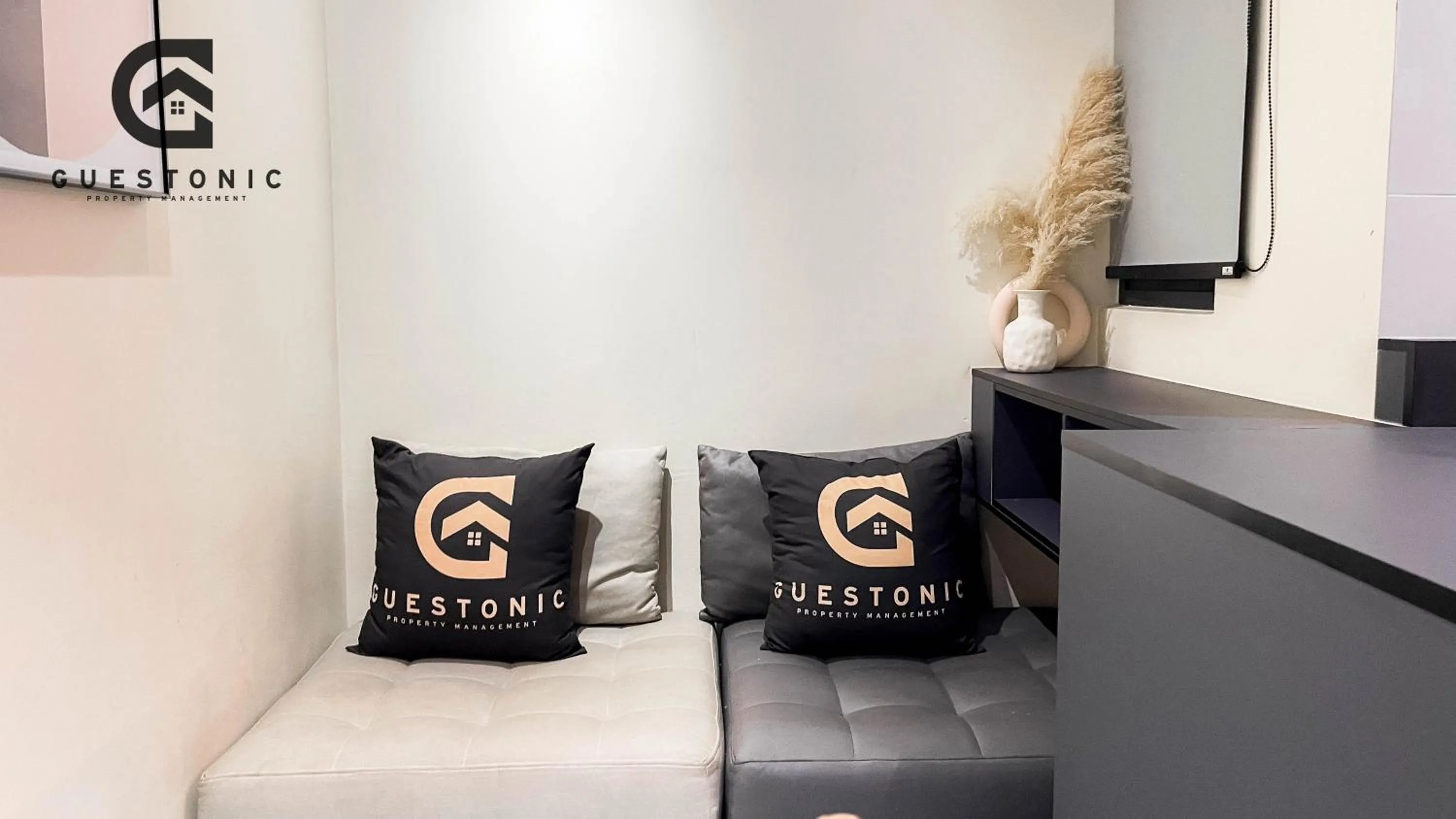 NeuSuite Cozy Studio by GUESTONIC