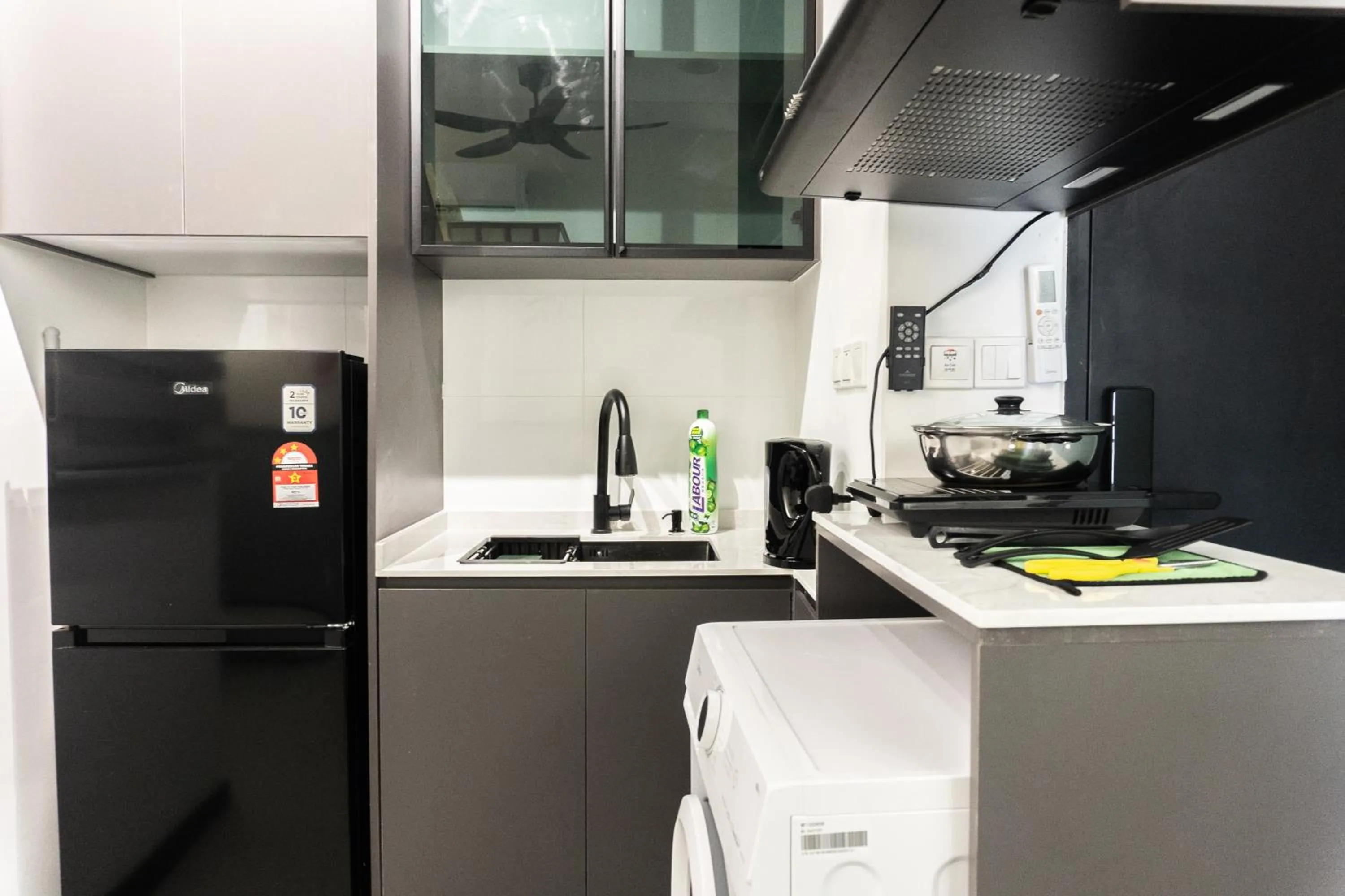 NeuSuite Cozy Studio by GUESTONIC