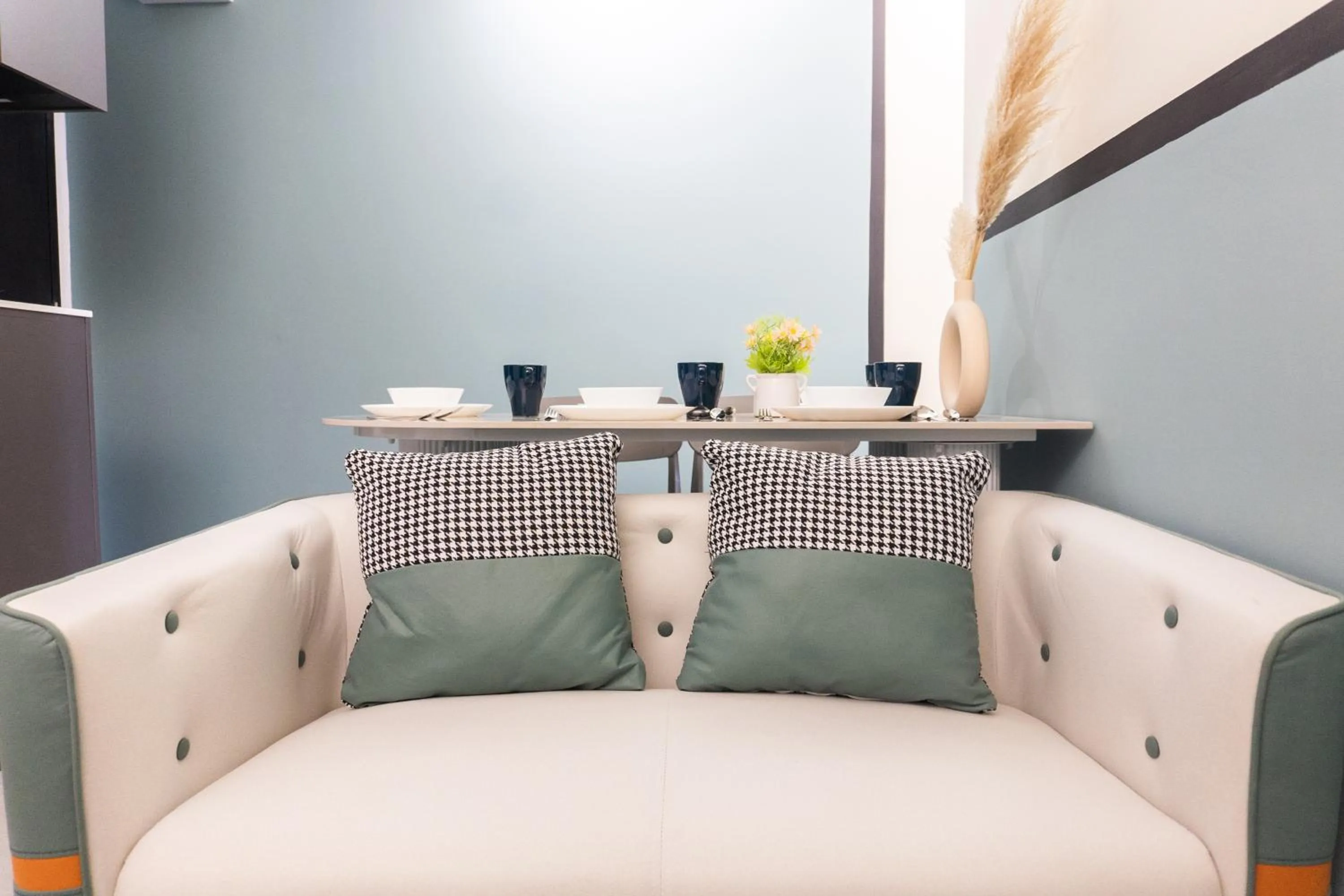 NeuSuite Cozy Studio by GUESTONIC