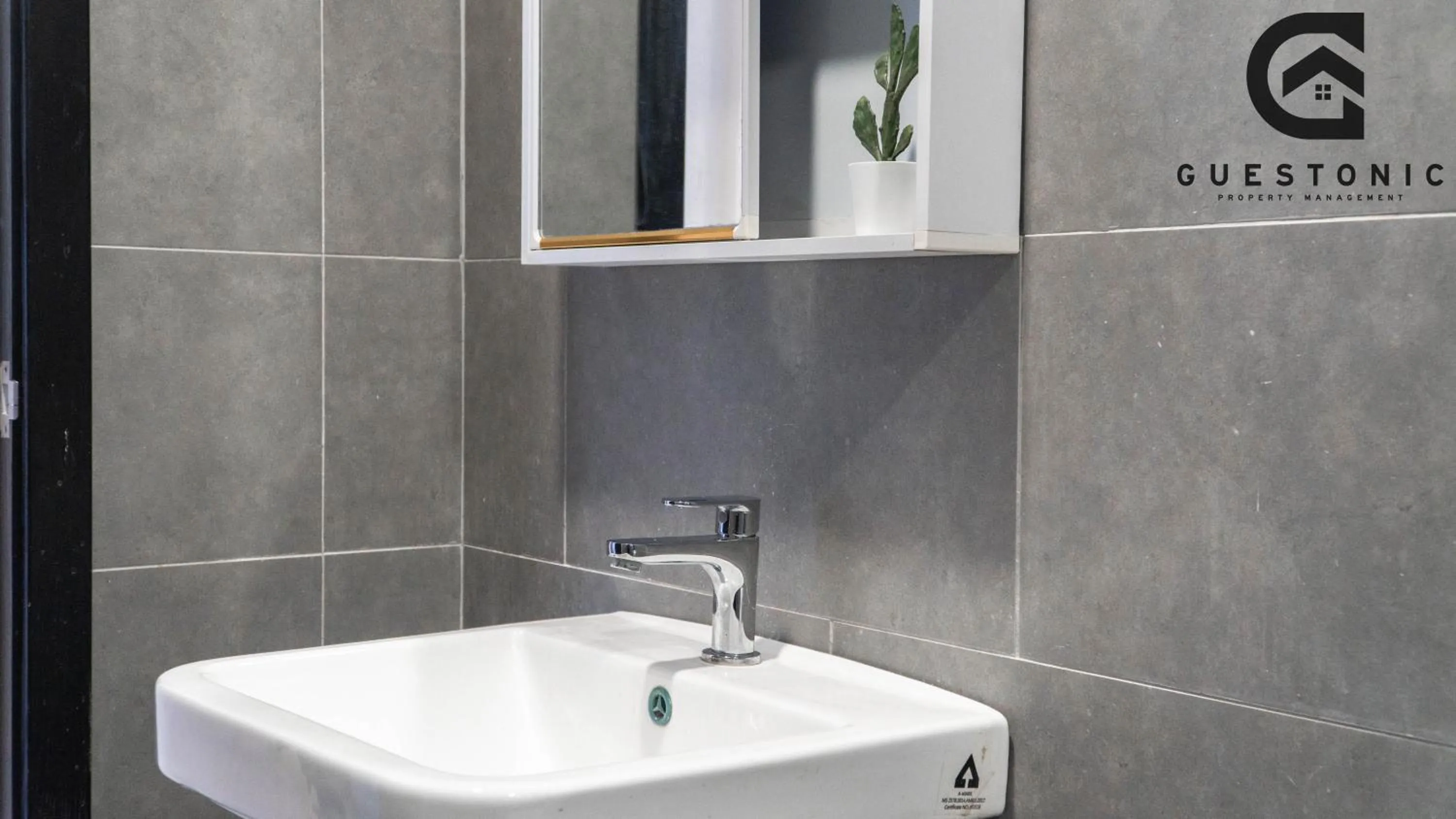 NeuSuite Cozy Studio by GUESTONIC