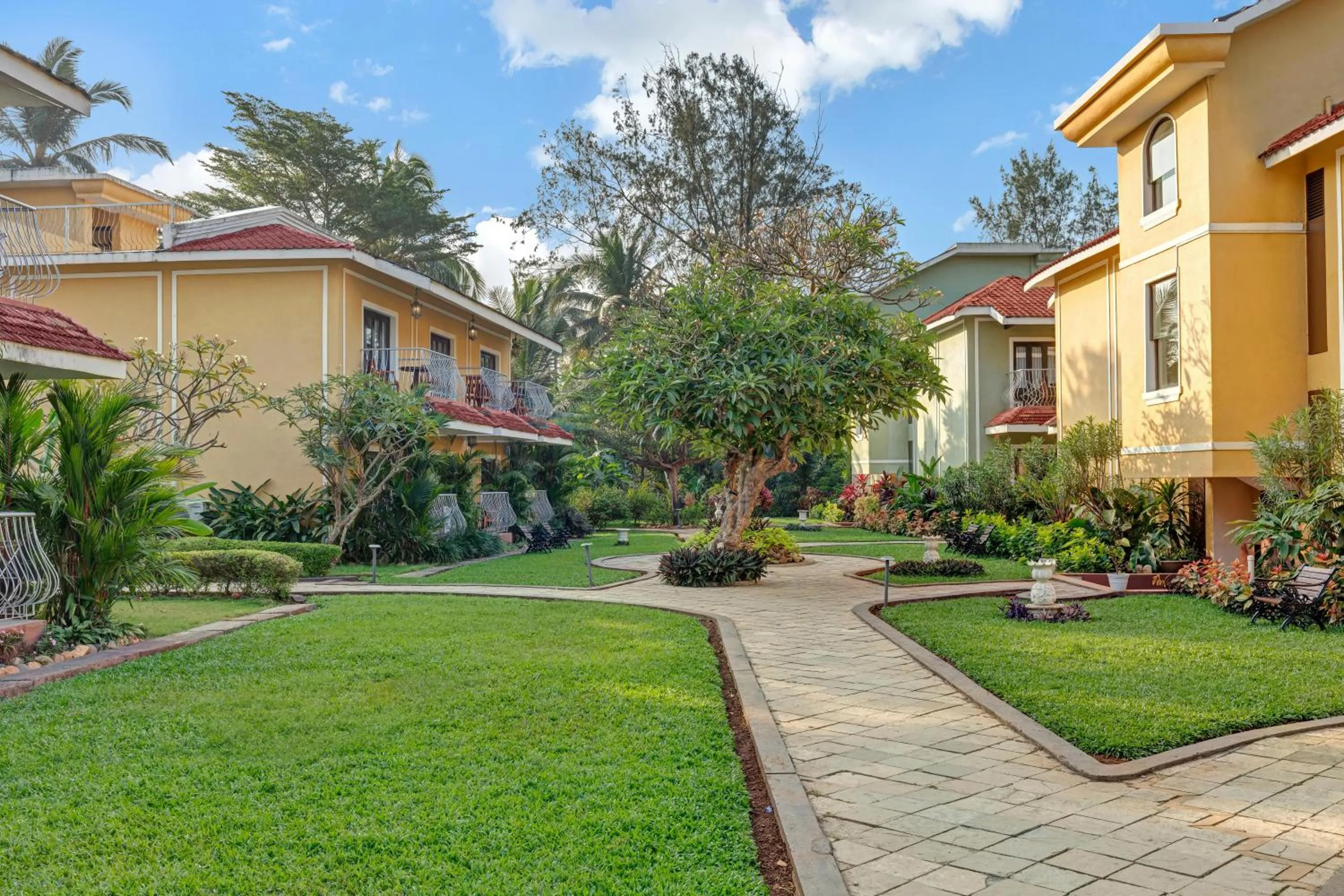 Property building in Club Mahindra Acacia Palms