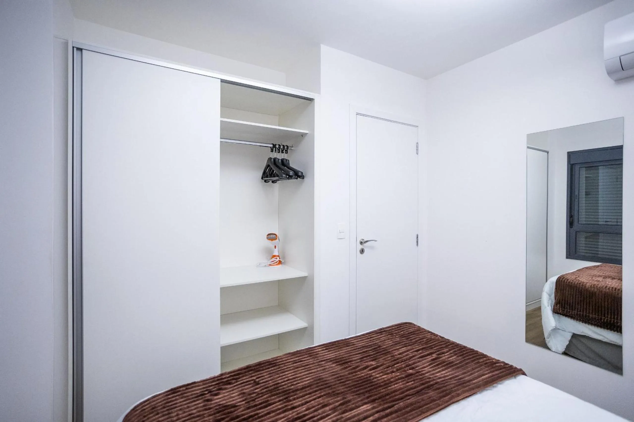 Bedroom, Bed in Walk Moema