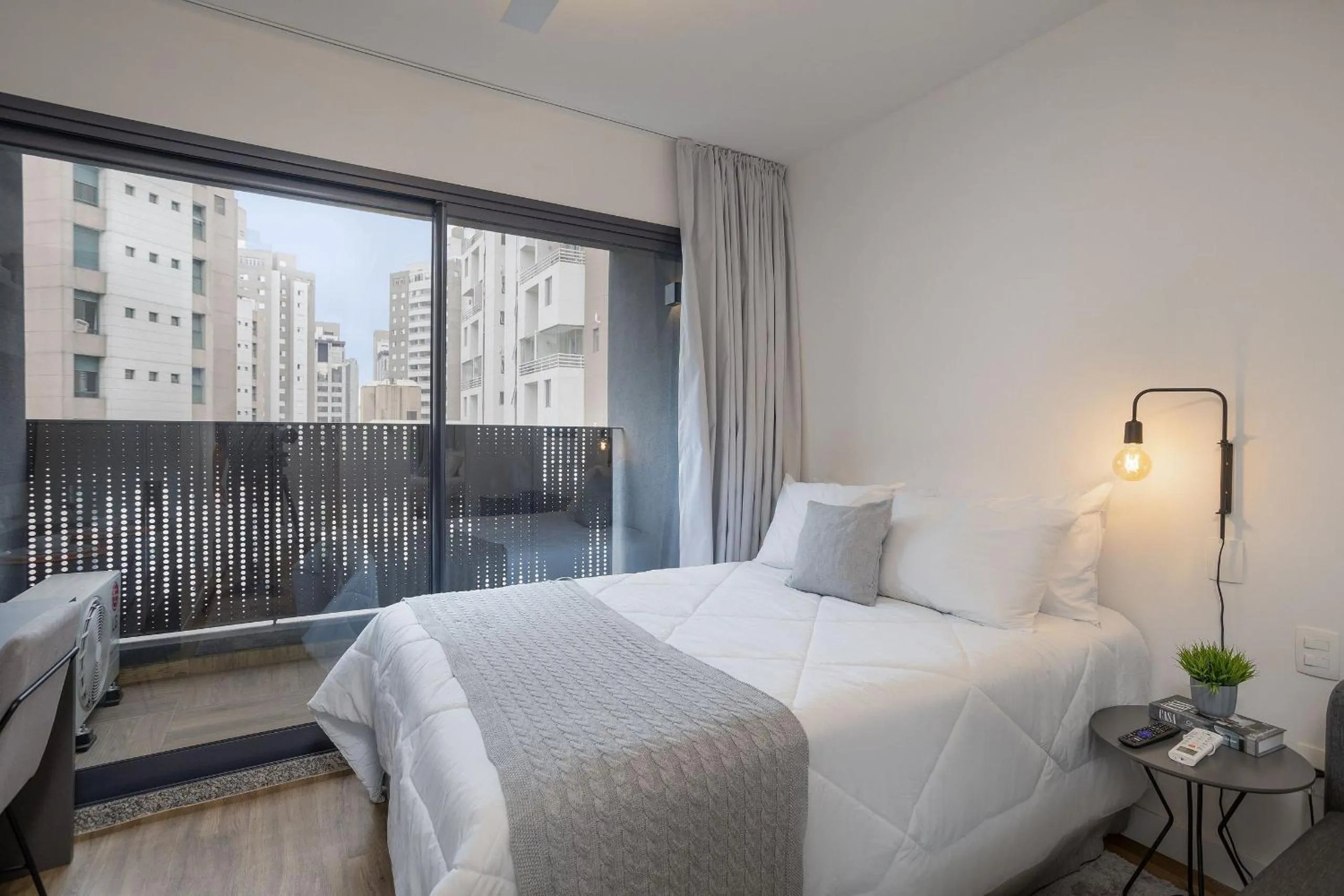 Bedroom, Bed in Walk Moema