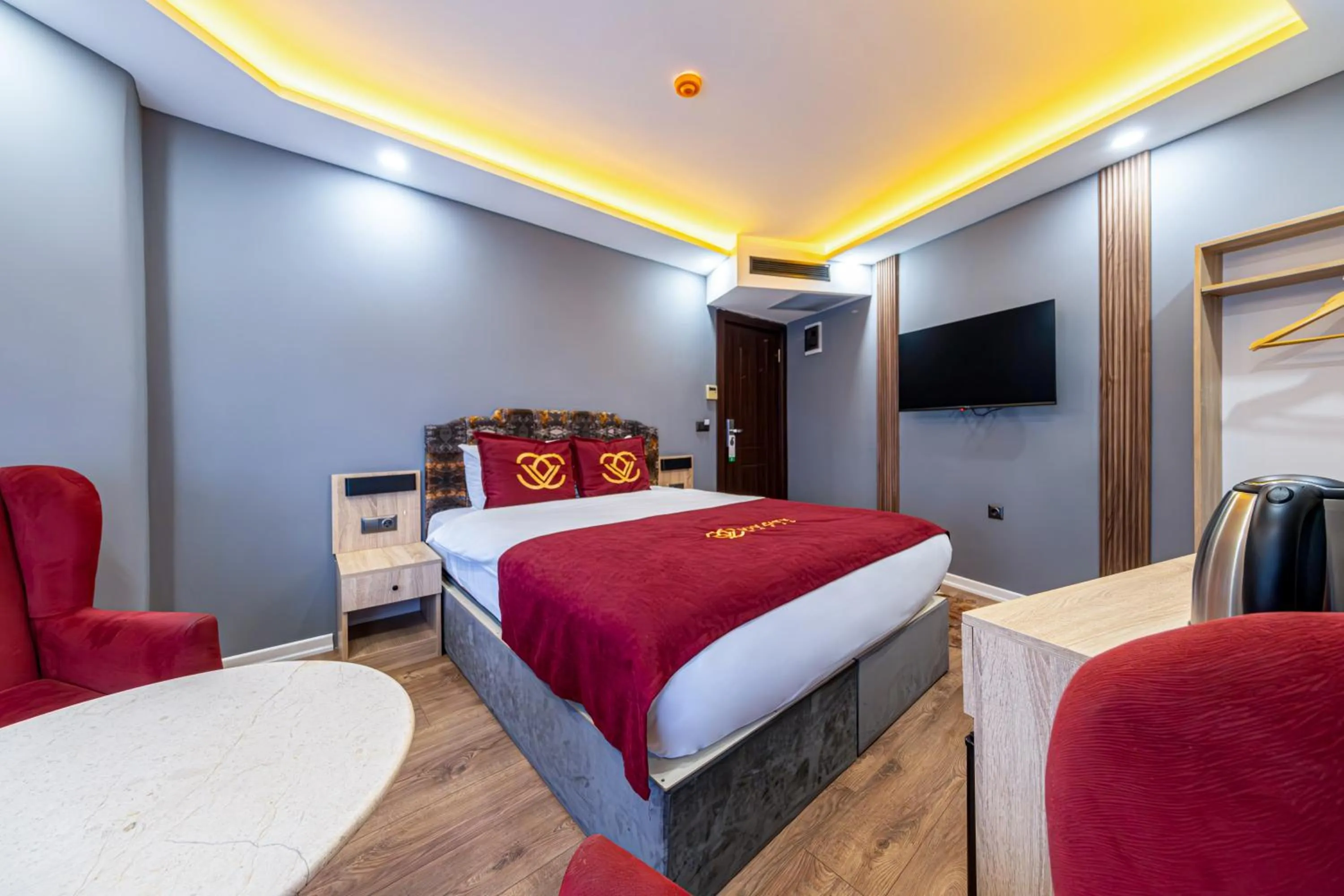 Photo of the whole room, Bed in Viv City Hotel