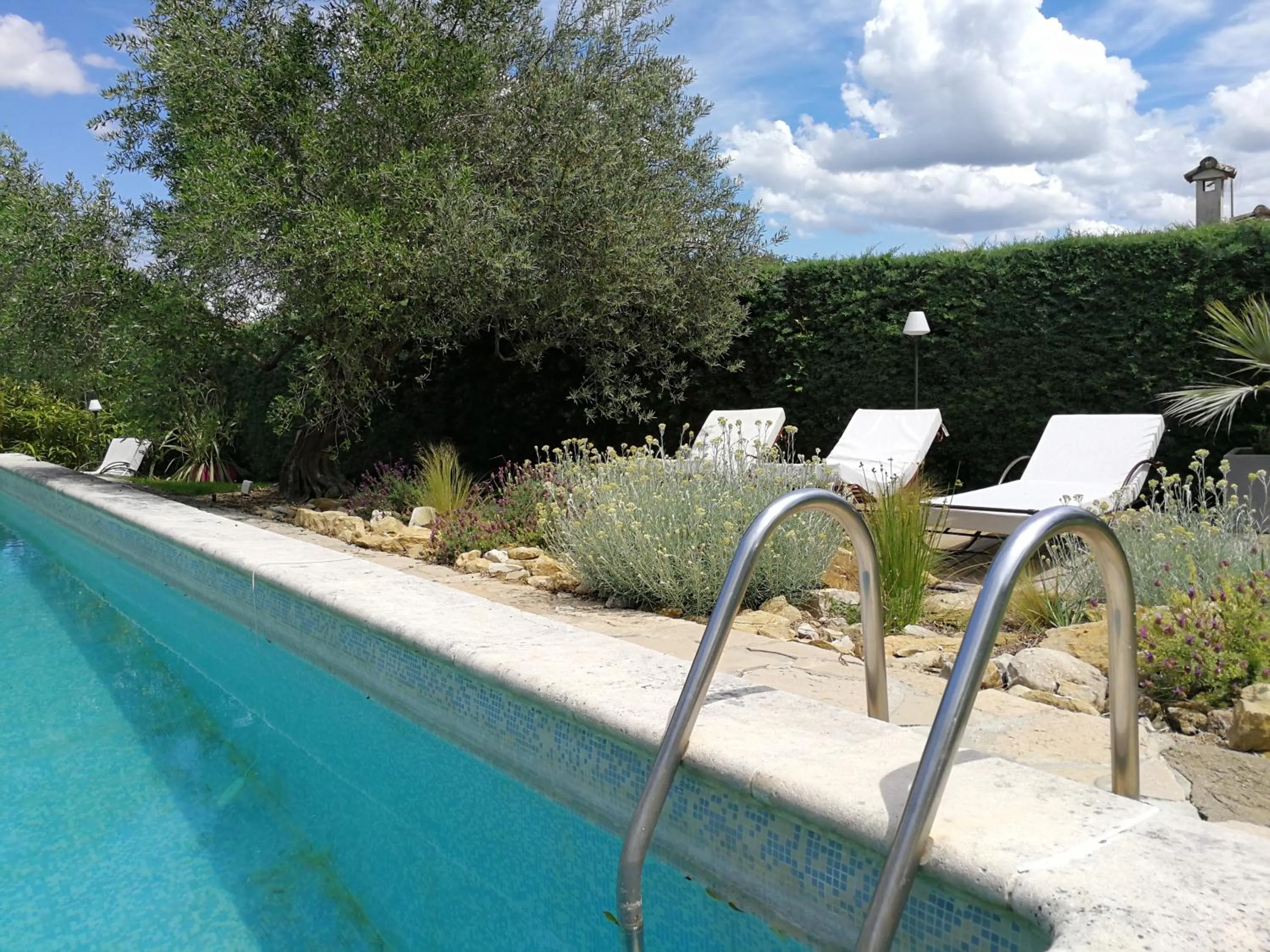Patio in La Bastide des Mûriers