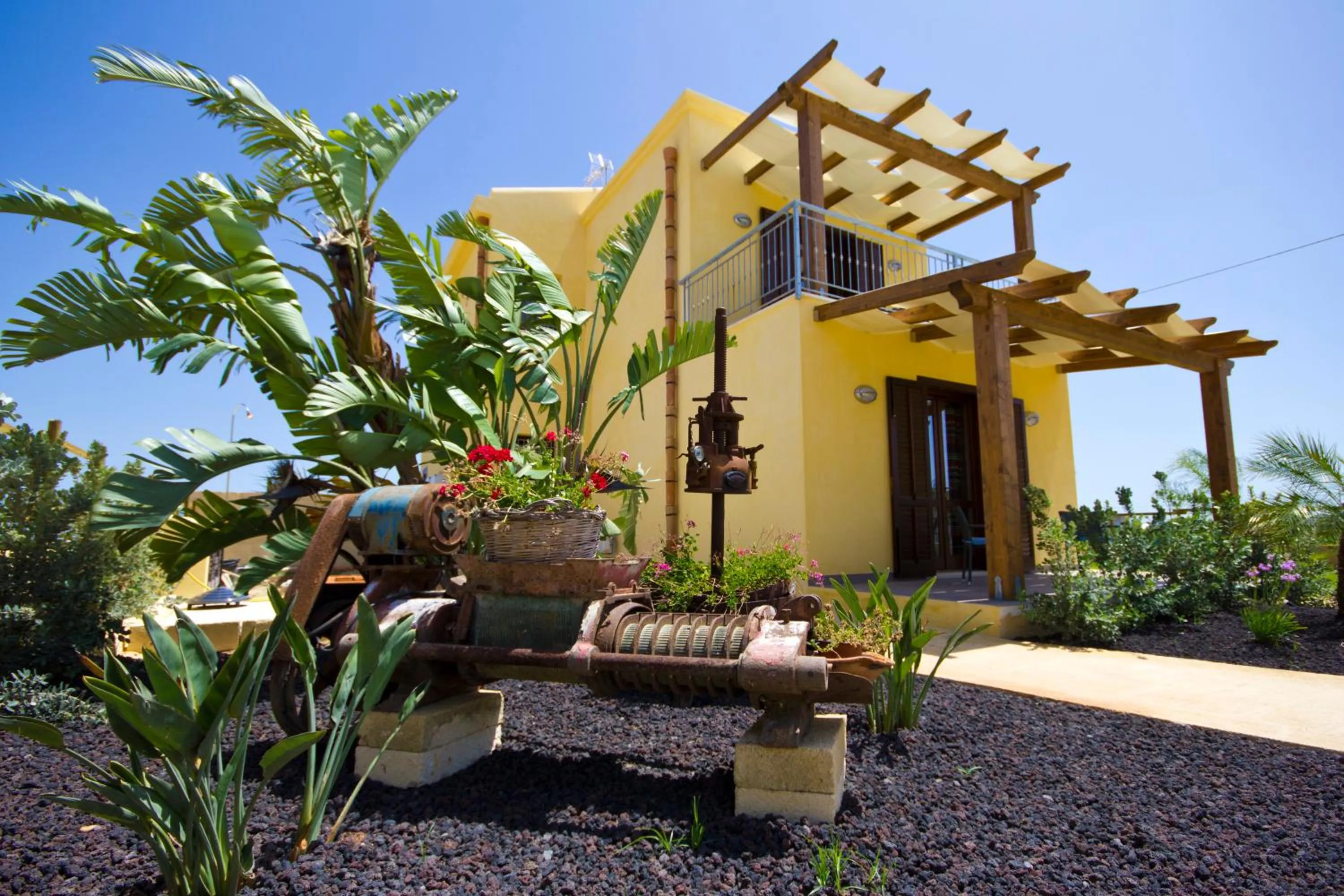 Facade/entrance in Villa del Vento