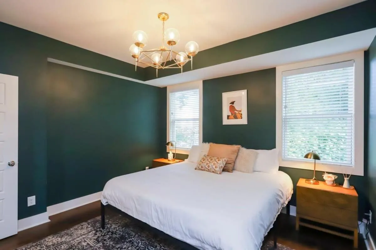 Bed in Stylish Home for 12 8th Ave South 6 Beds