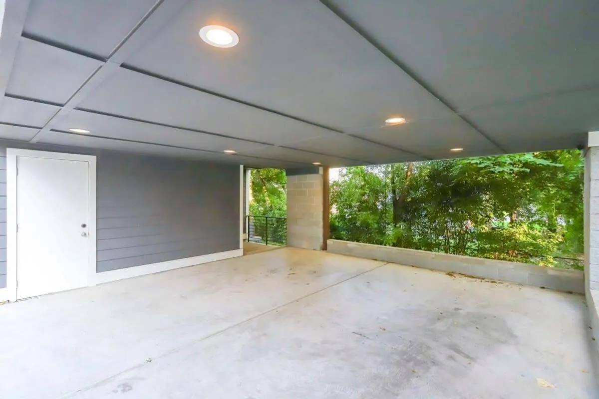 Stylish Home for 12 8th Ave South 6 Beds