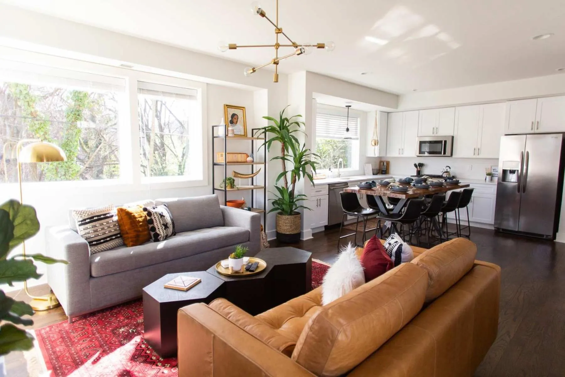 Stylish Home for 12 8th Ave South 6 Beds