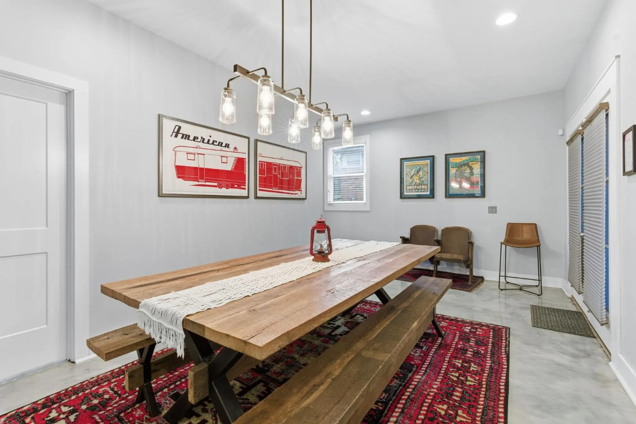 Spacious Modern Ranch 5 Miles to Downtown