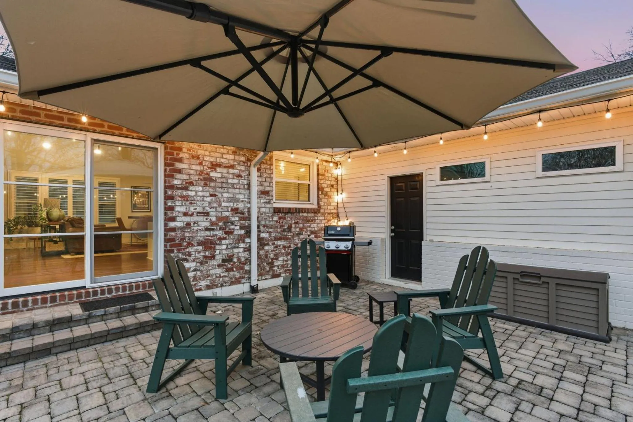 Spacious Modern Ranch 5 Miles to Downtown