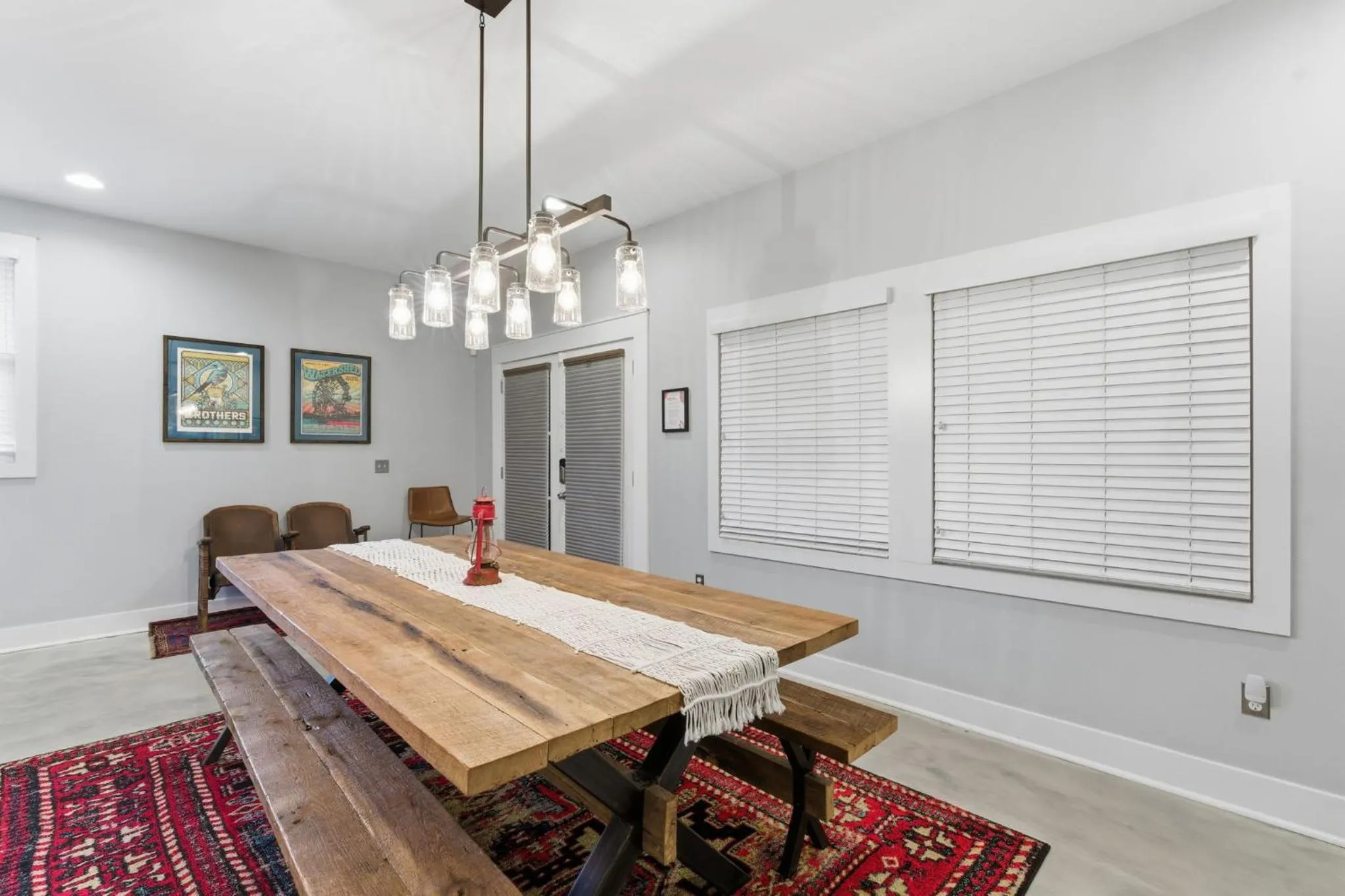 Spacious Modern Ranch 5 Miles to Downtown