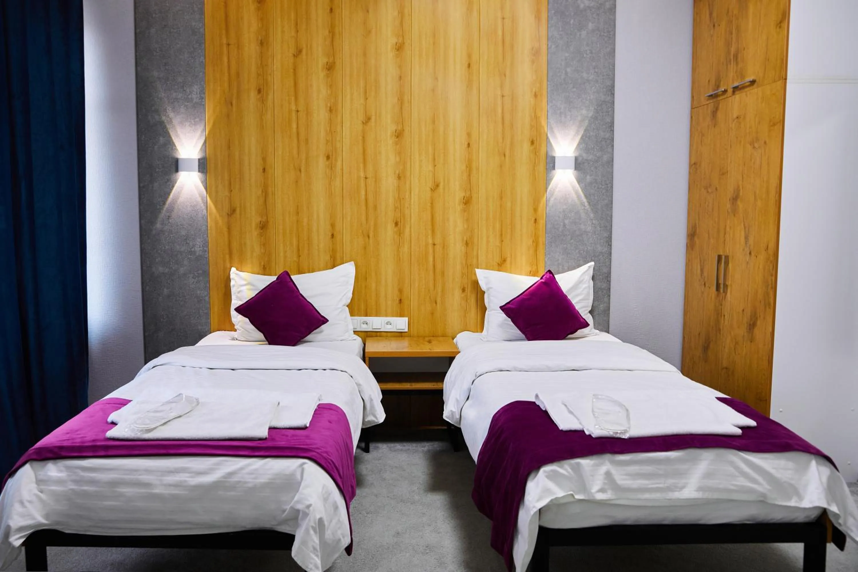 Photo of the whole room, Bed in Art Plaza Hotel