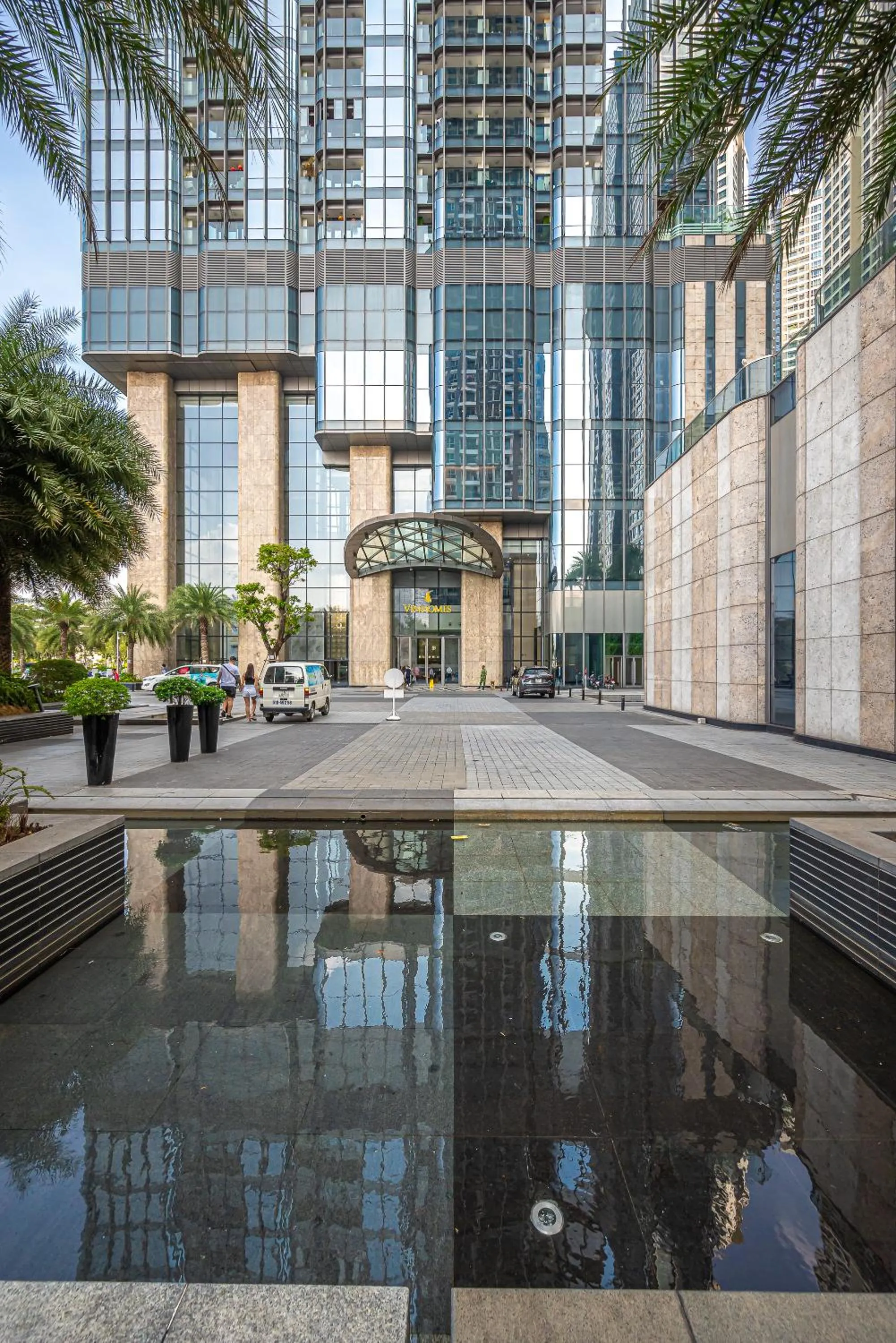 Property building in CeLaVie Serviced Apartment - The Vinhomes and Landmark