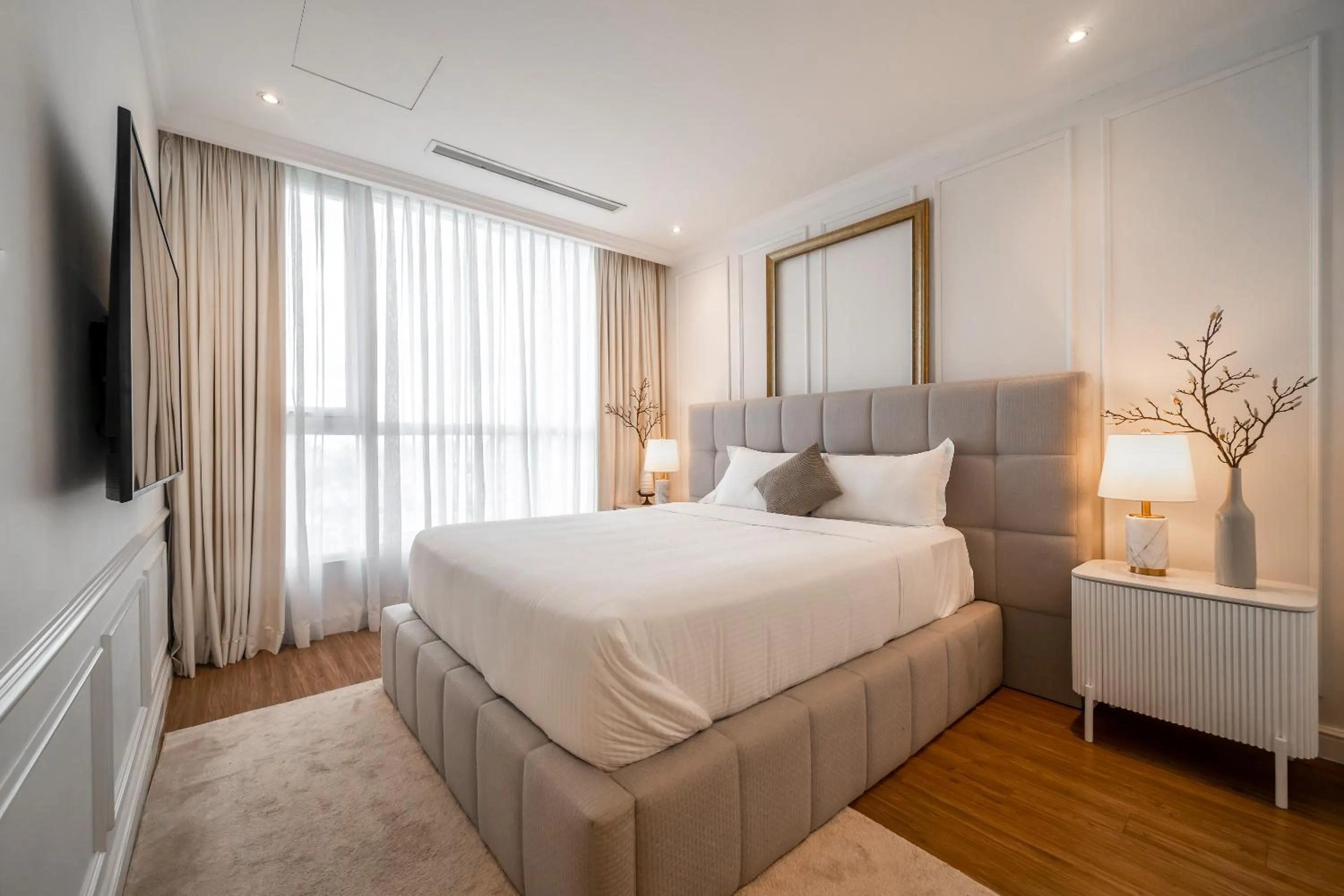 Bed in CeLaVie Serviced Apartment - The Vinhomes and Landmark