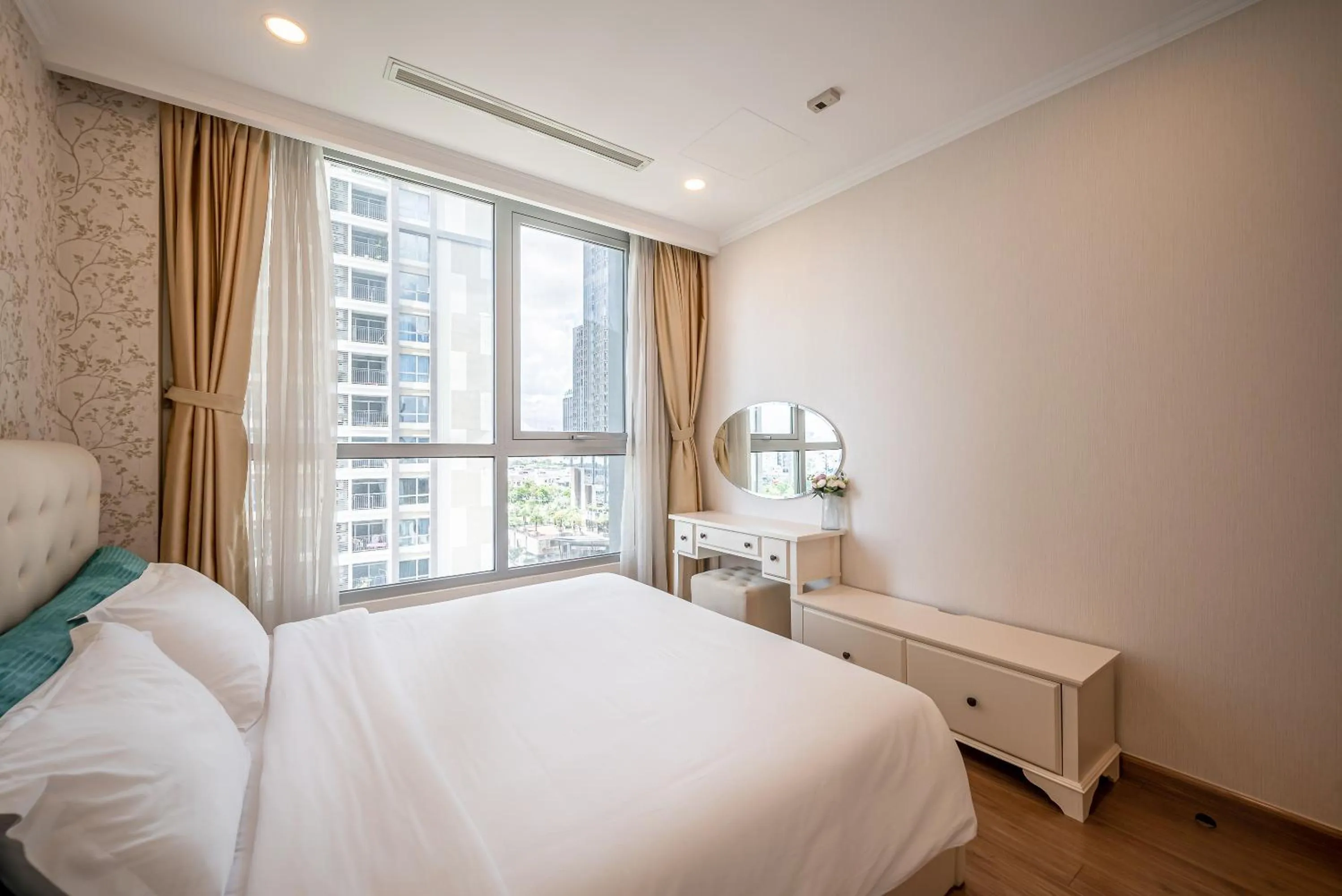 Bedroom, Bed in CeLaVie Serviced Apartment - The Vinhomes and Landmark