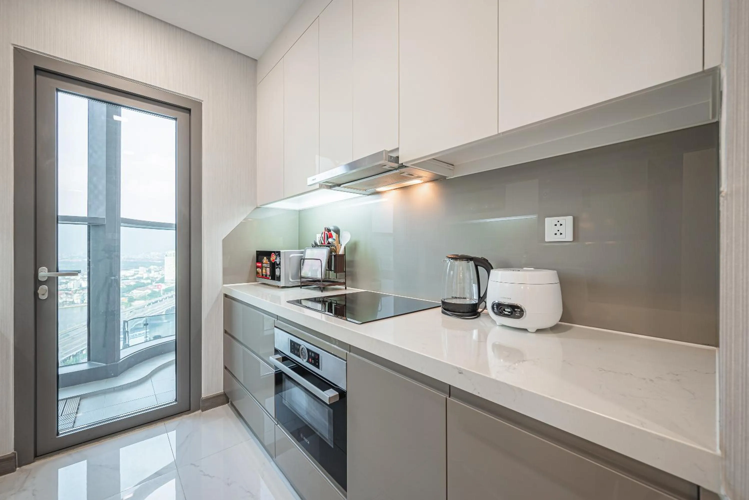 Coffee/tea facilities in CeLaVie Serviced Apartment - The Vinhomes and Landmark