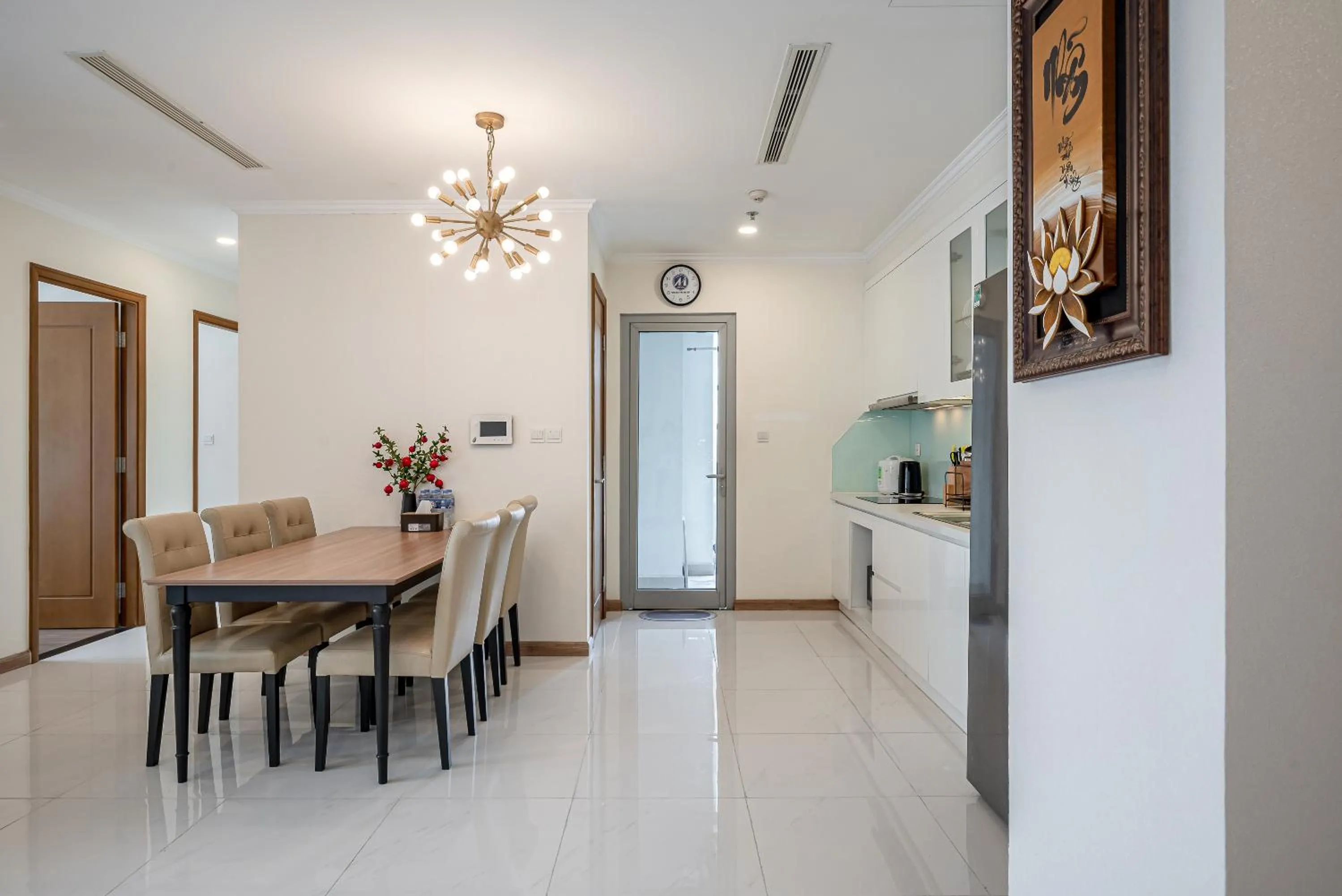 Kitchen or kitchenette in CeLaVie Serviced Apartment - The Vinhomes and Landmark
