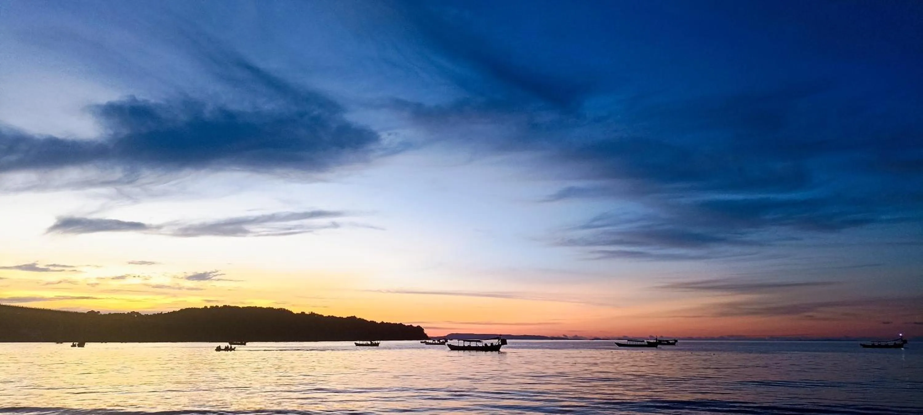 Beach in Hawaii Lounge