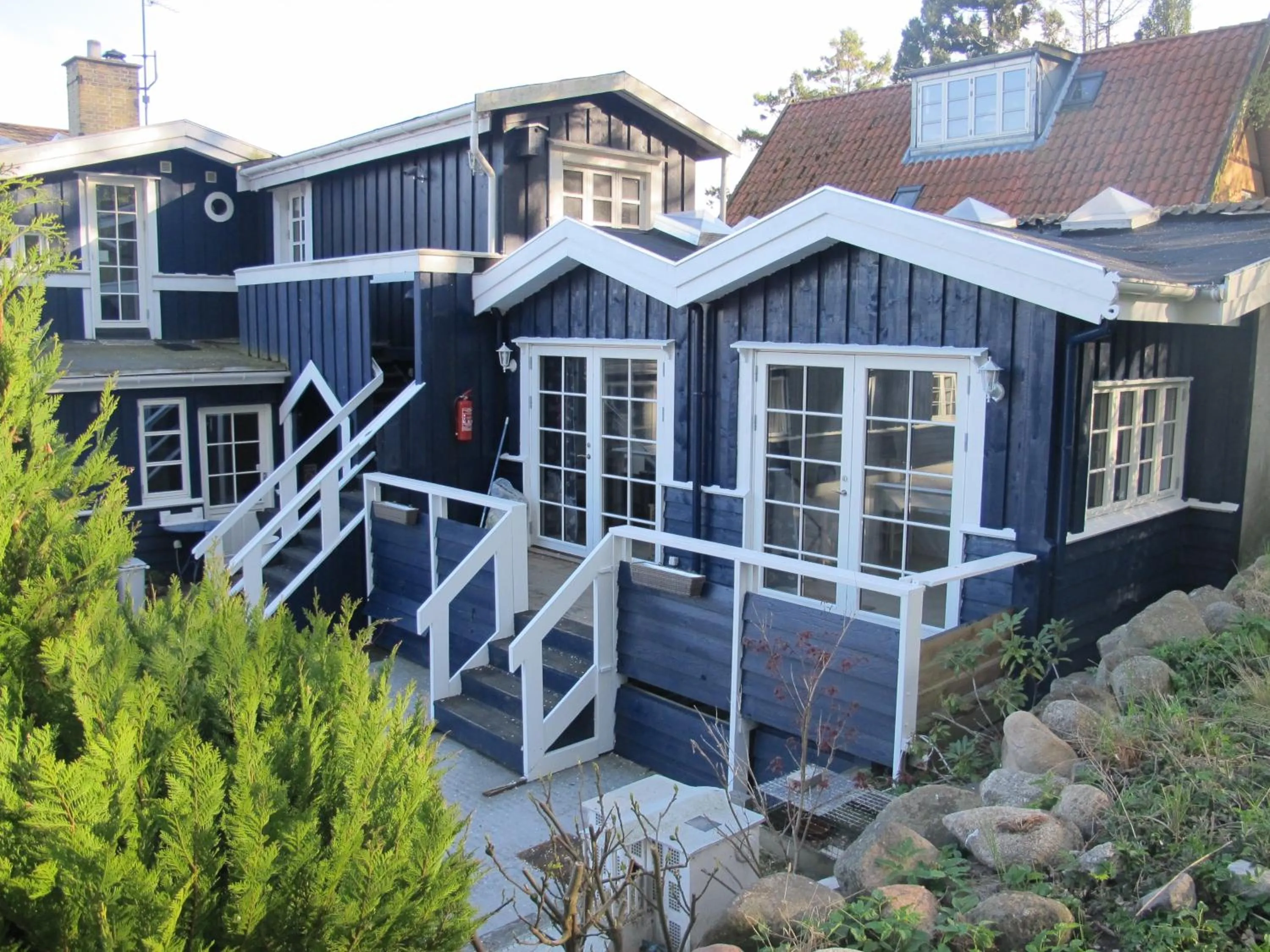 Property building in Hotel Villa Brinkly