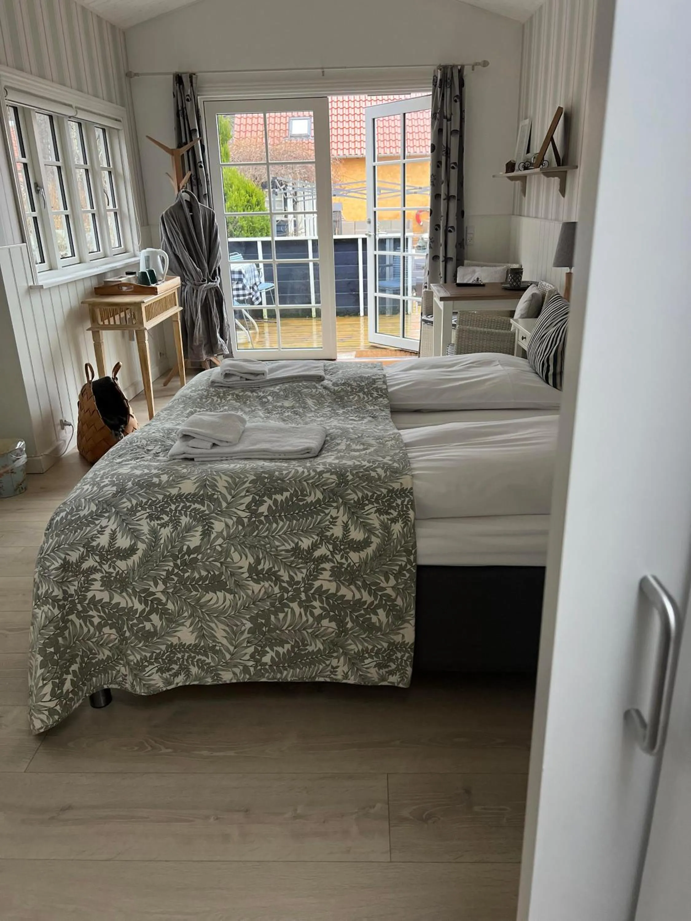 Property building, Bed in Hotel Villa Brinkly