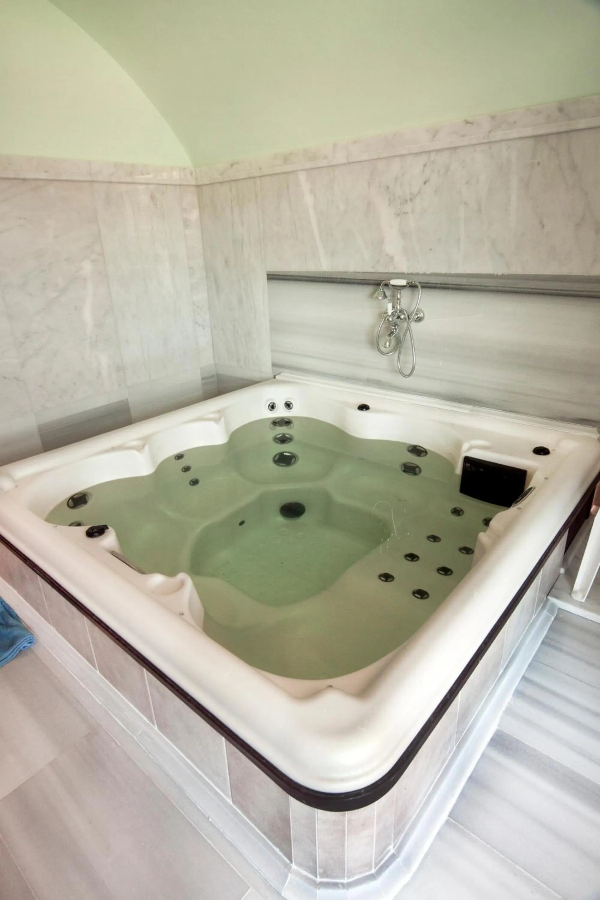 Hot Tub in Kassandra Hotel