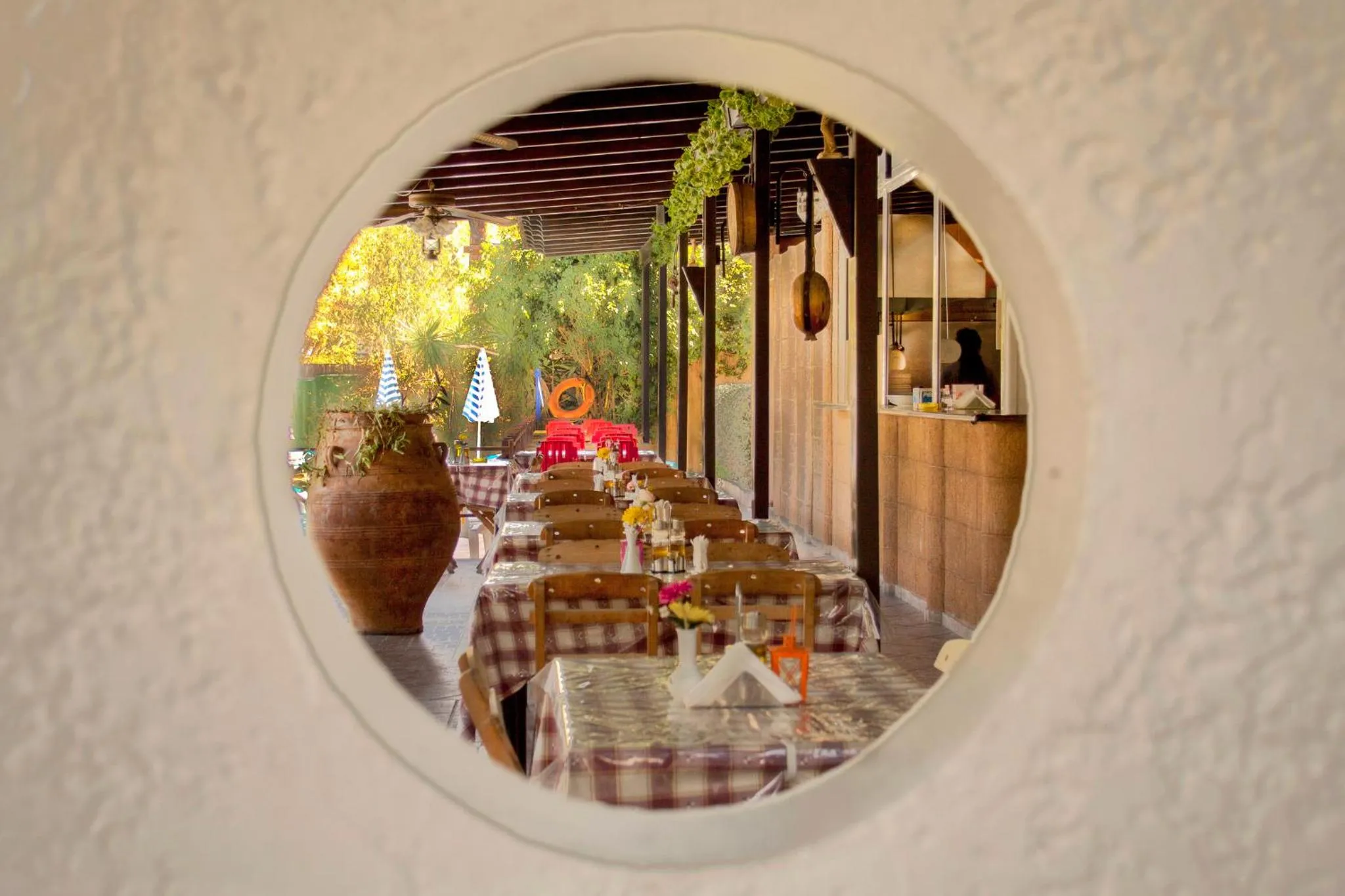 Restaurant/places to eat in Kassandra Hotel