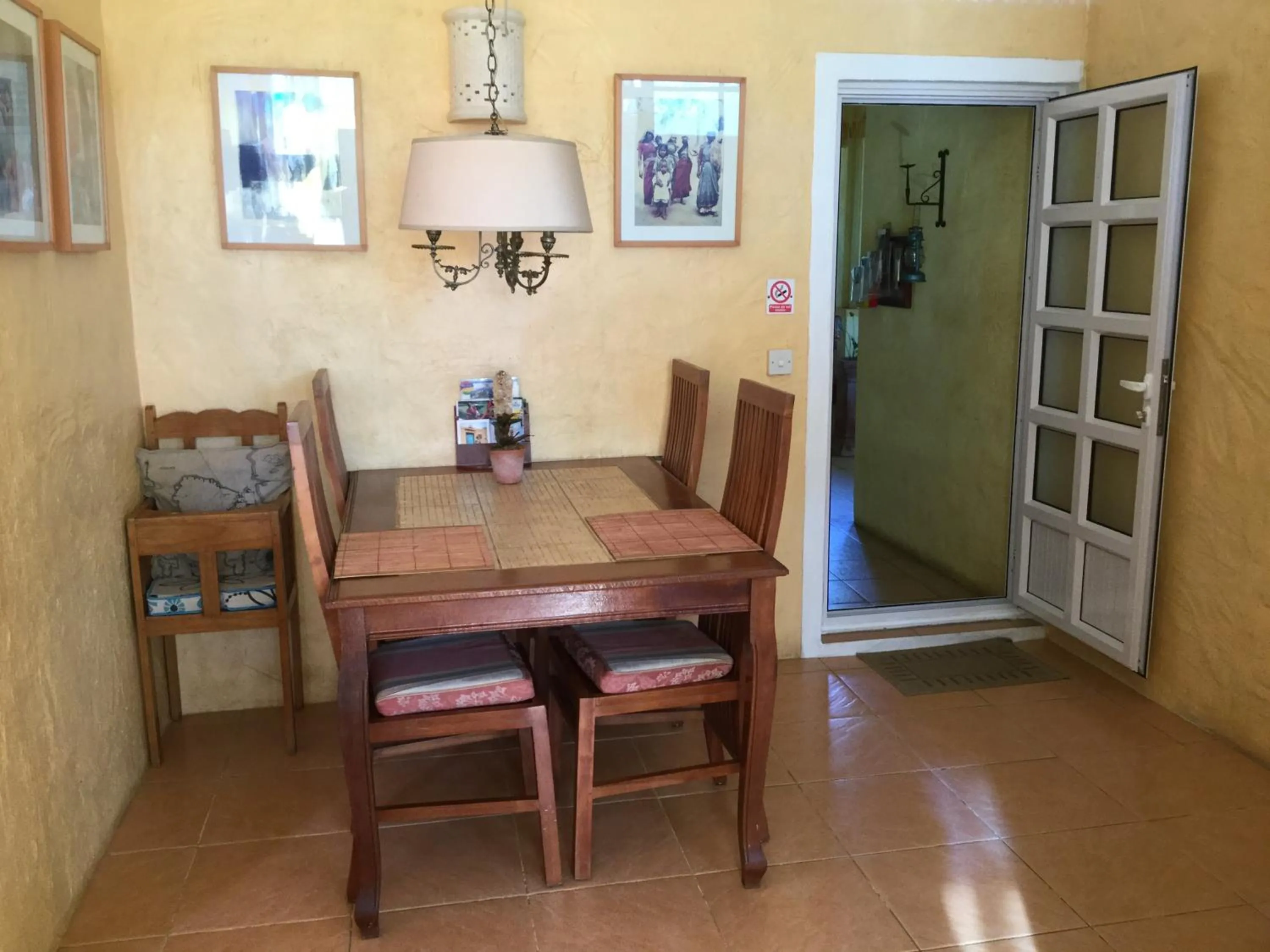 Dining area in La Reine Creole