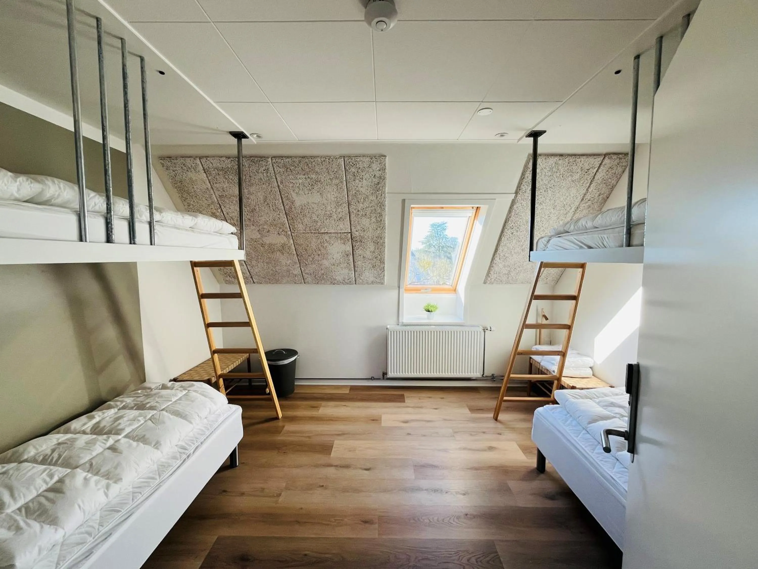 Bedroom, Bed in Kragsbjerggaard Vandrerhjem