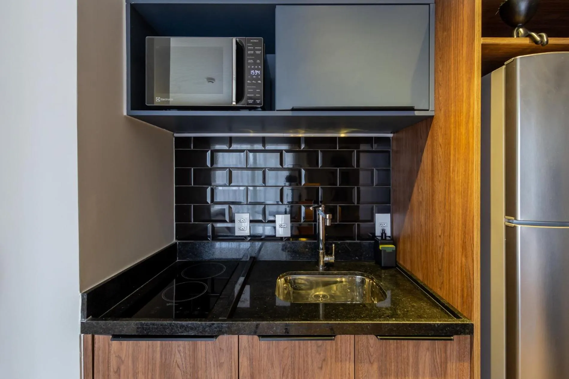 Day in House of Charlie Paraiso