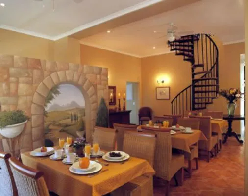 Property building in Ongegund Lodge