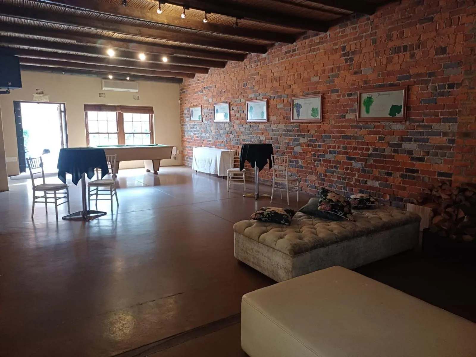 wedding in Ongegund Lodge