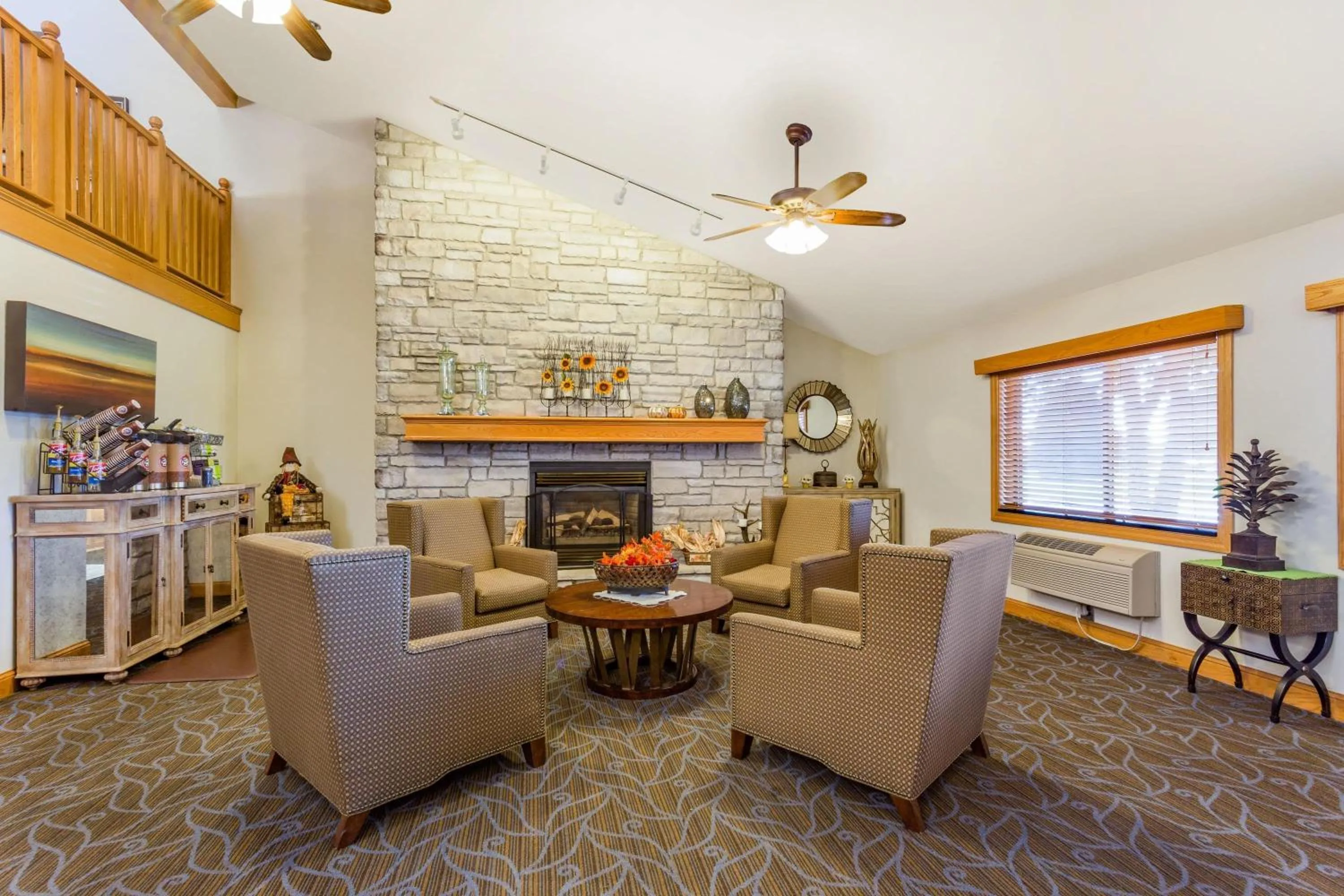 Lobby or reception in AmericInn by Wyndham Princeton MN