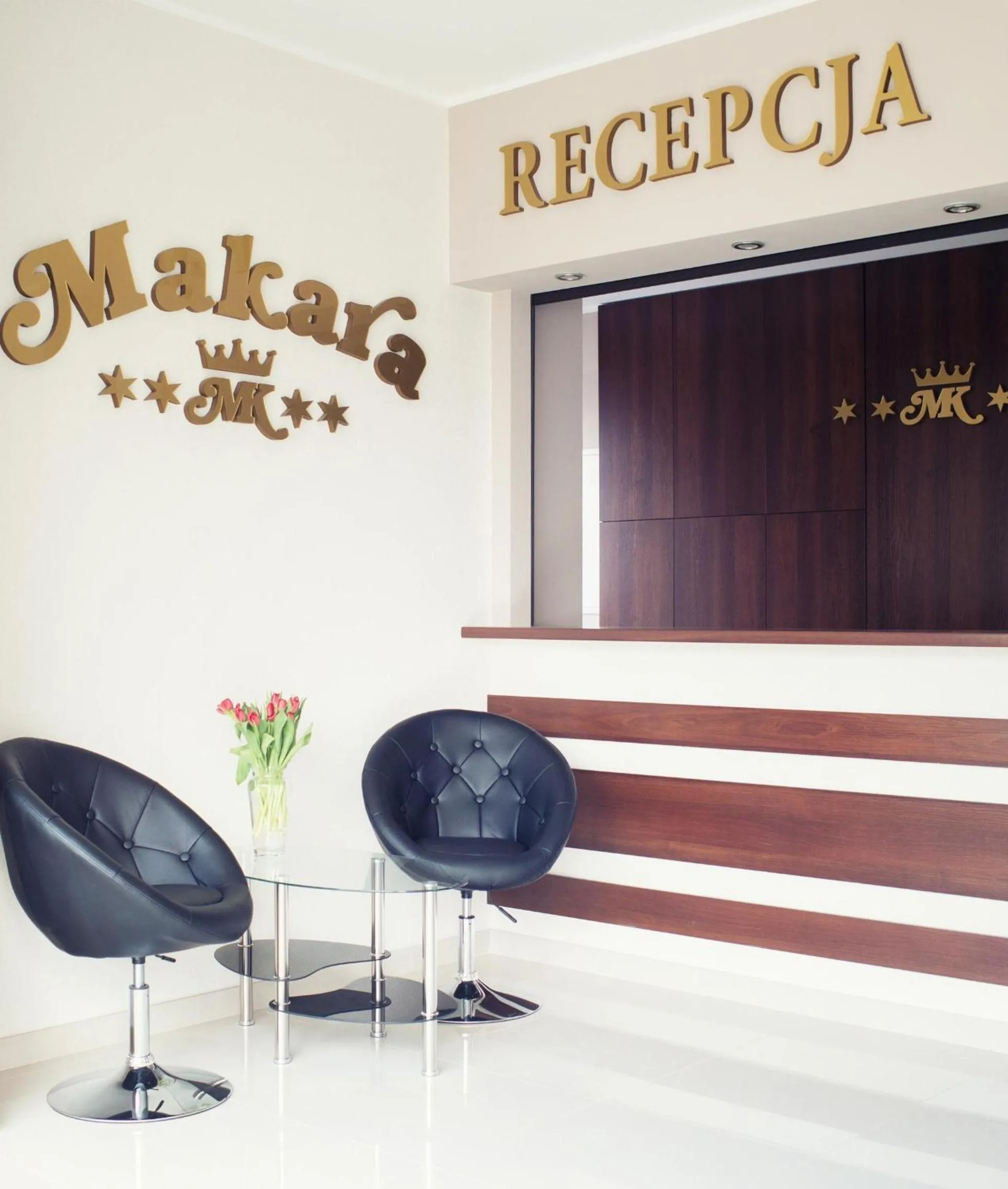 Lobby or reception in Makara