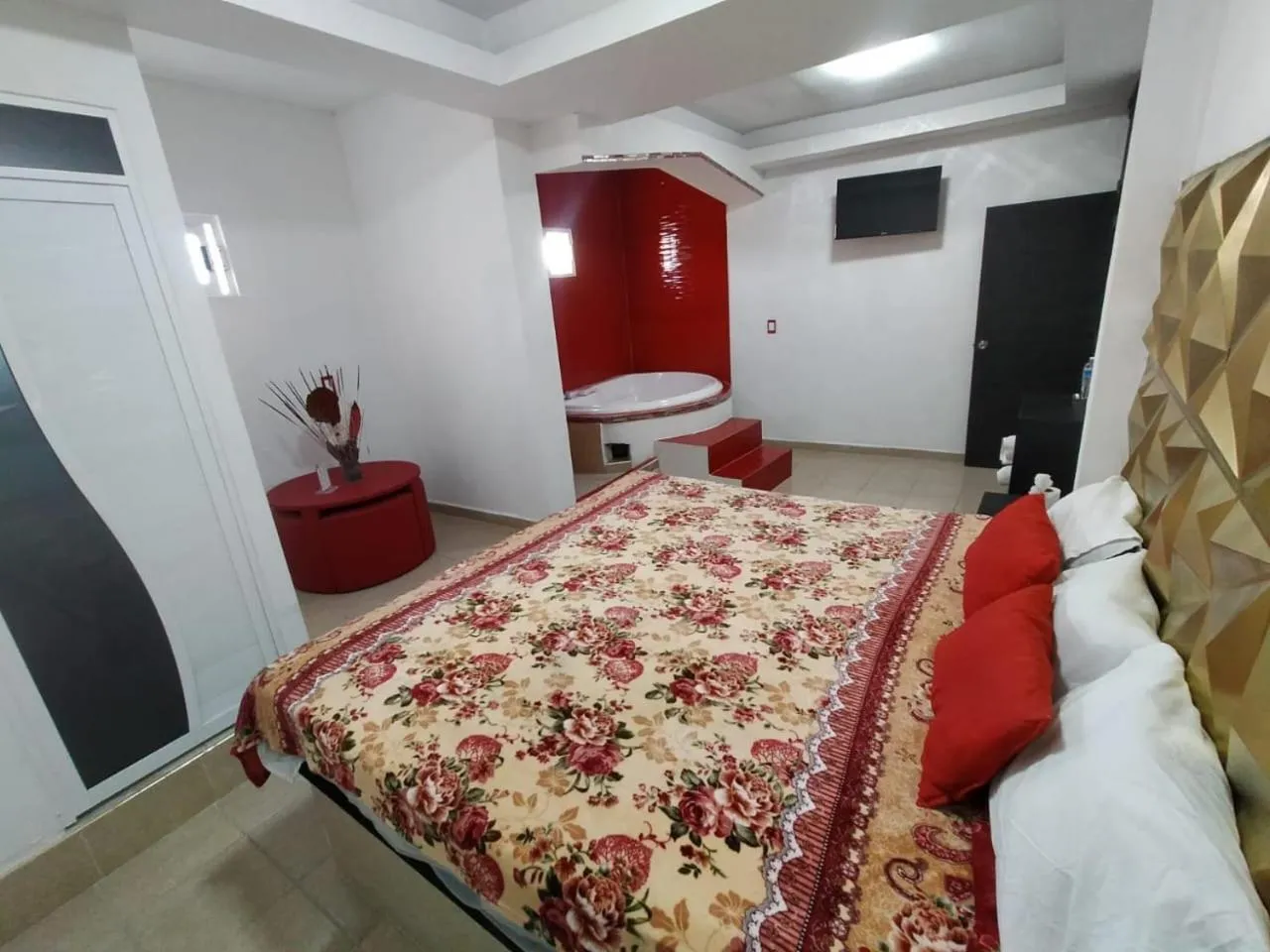 Photo of the whole room in HOTEL EL ENCANTO