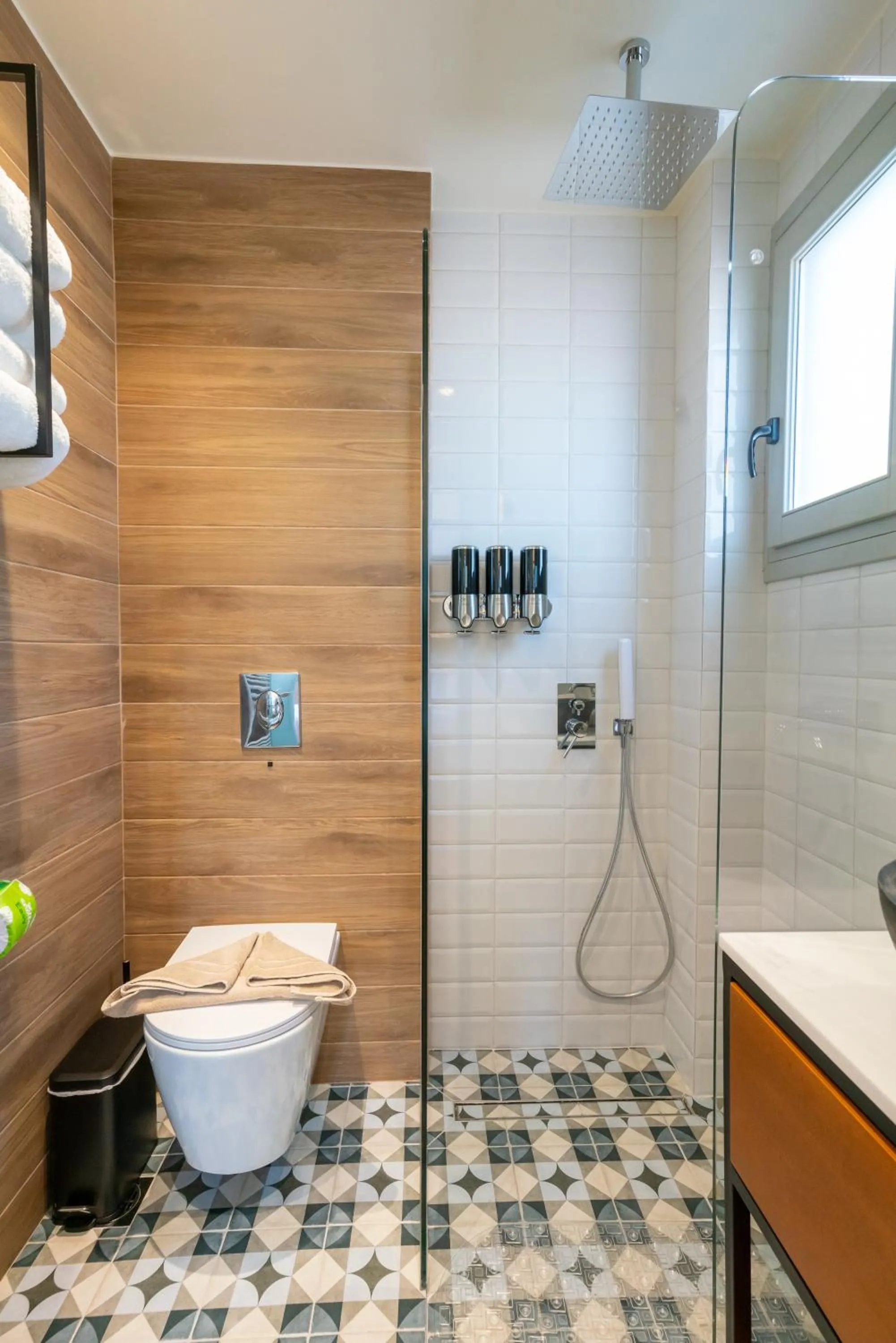 Shower in Kraka Apartments
